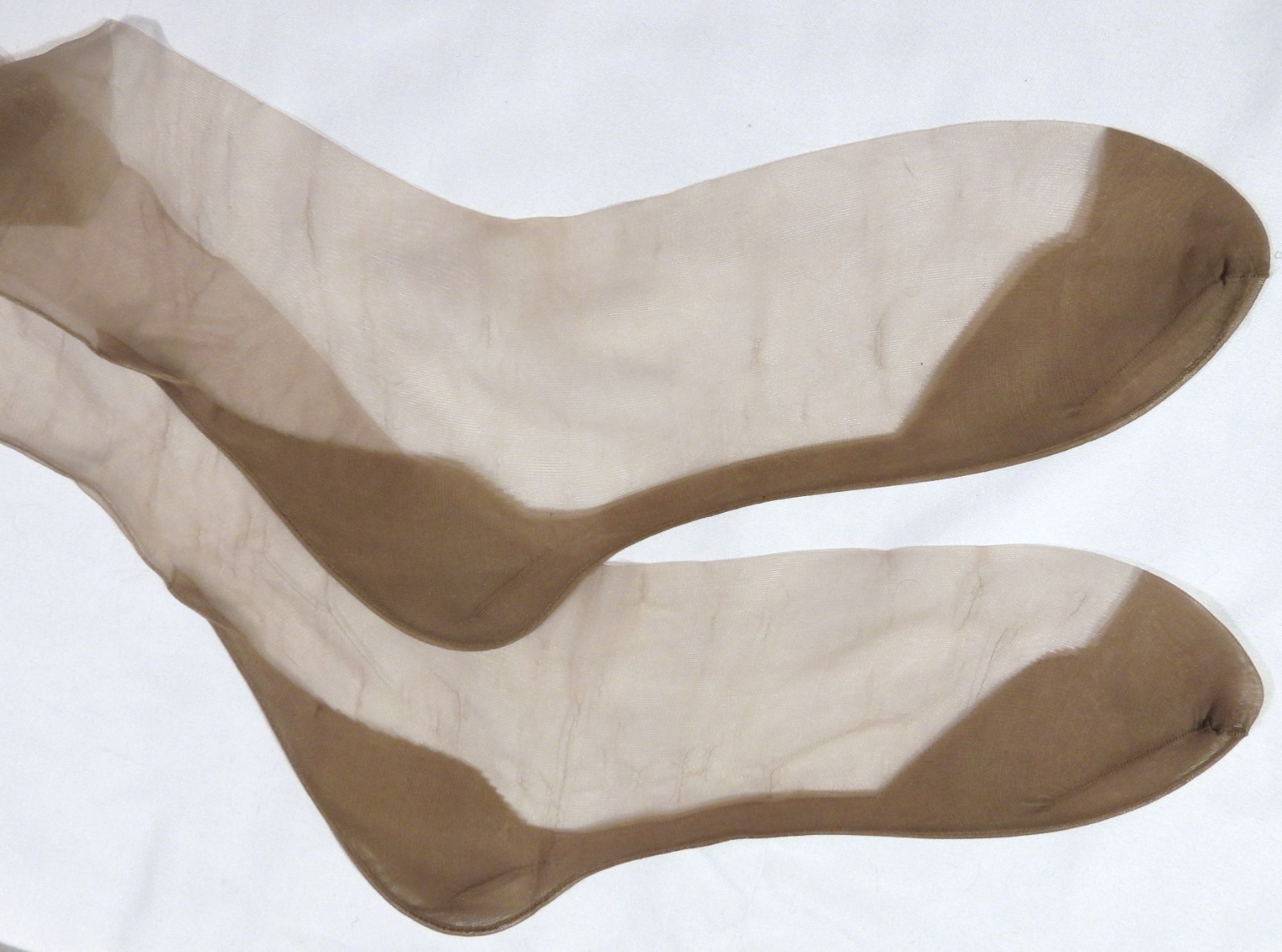 2 Pair Vtg Veitel Flat Knit Keyhole FF Plain SEAMED STOCKINGS sz 9 31″ 60G/15D