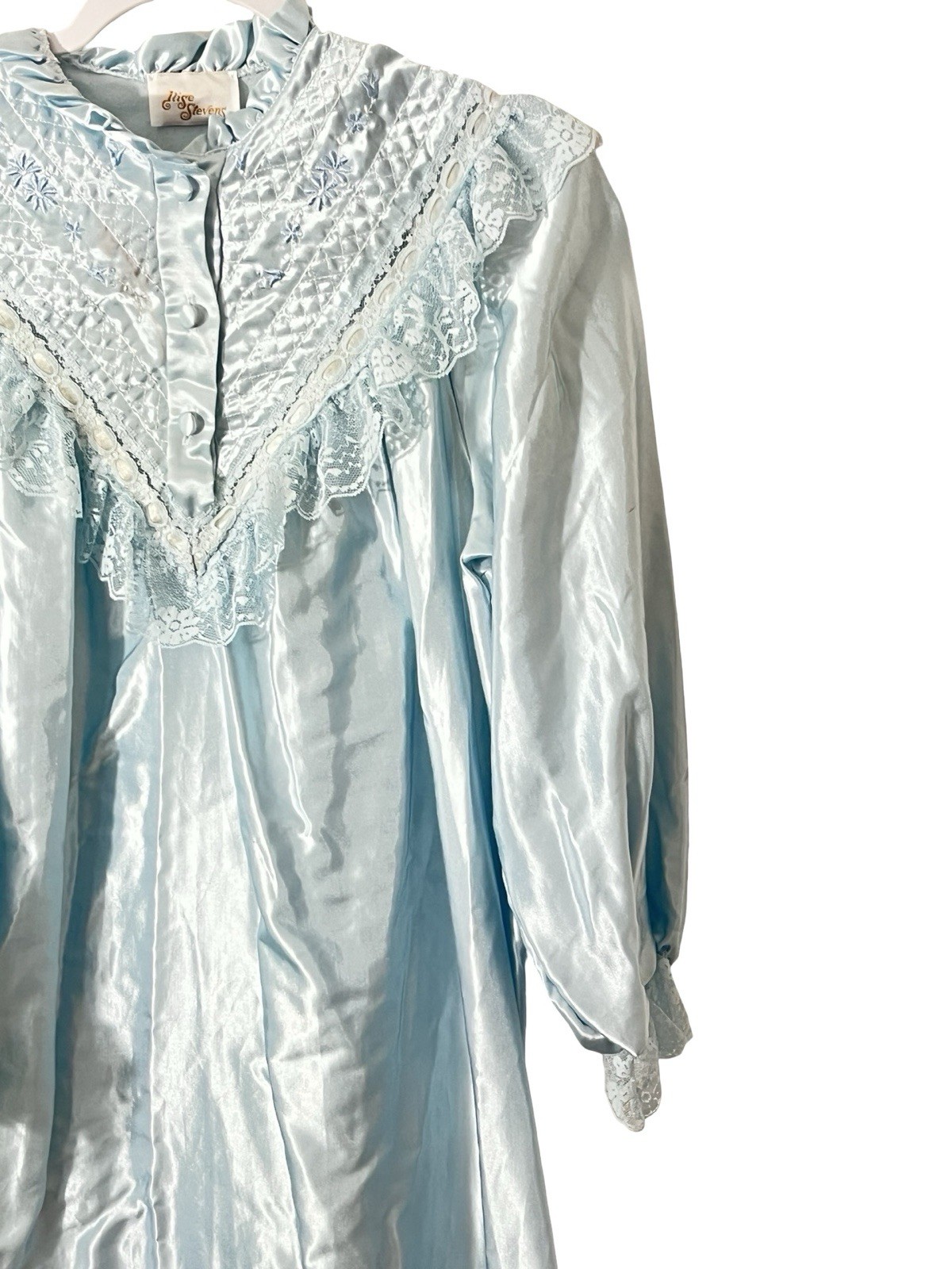 VINTAGE ILISE STEVENS POWDER BLUE SATIN W/LACE/PLEATS, BRUSHED BACK MED.