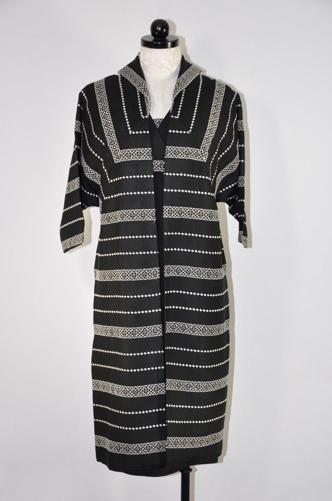 VTG 1950s Lilli Diamond Black White Embroidery Two Piece Coat Pencil Dress Set S
