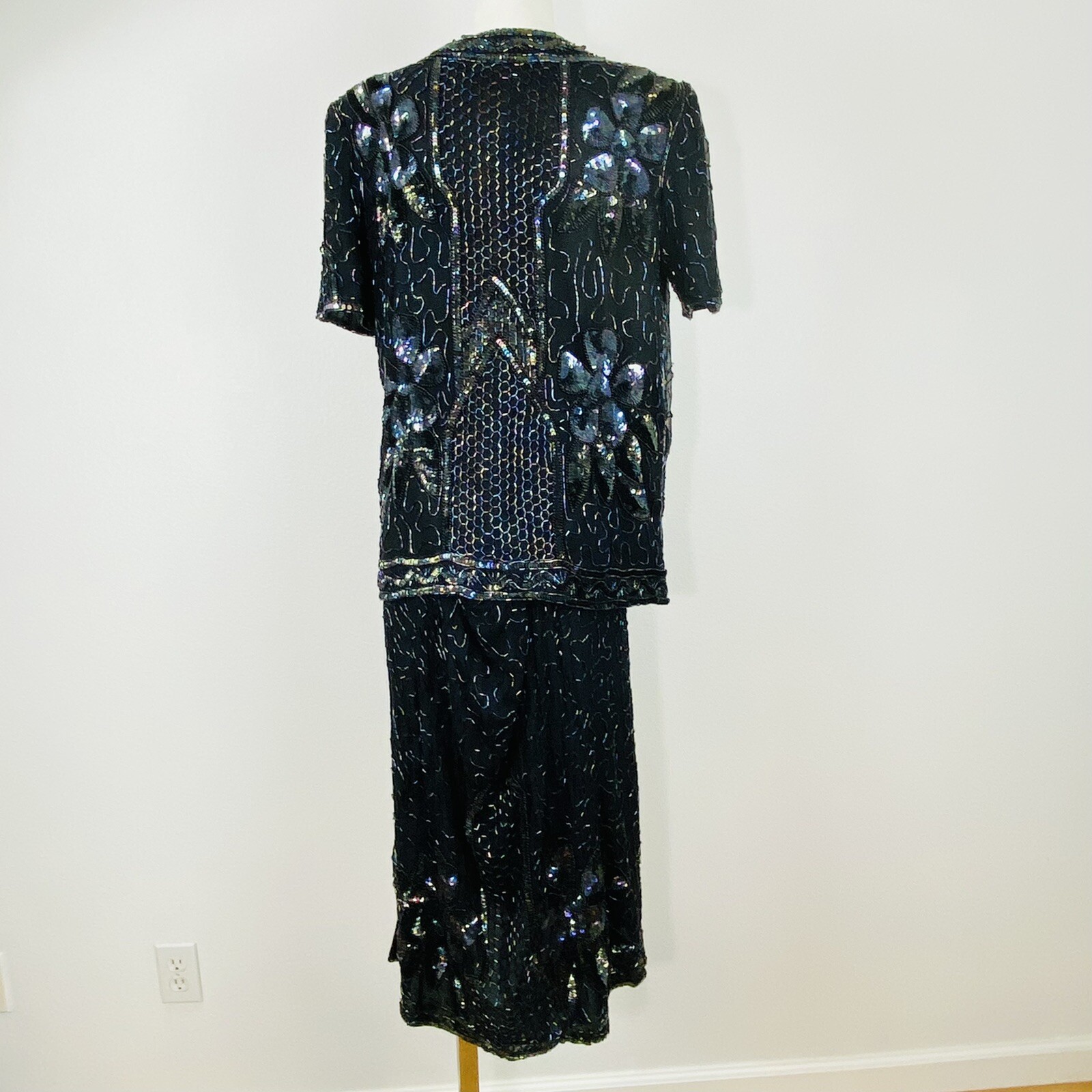 GOLD STAR BLACK BEADED SKIRT AND BLOUSE OUTFIT VINTAGE SIZE XL/XXL