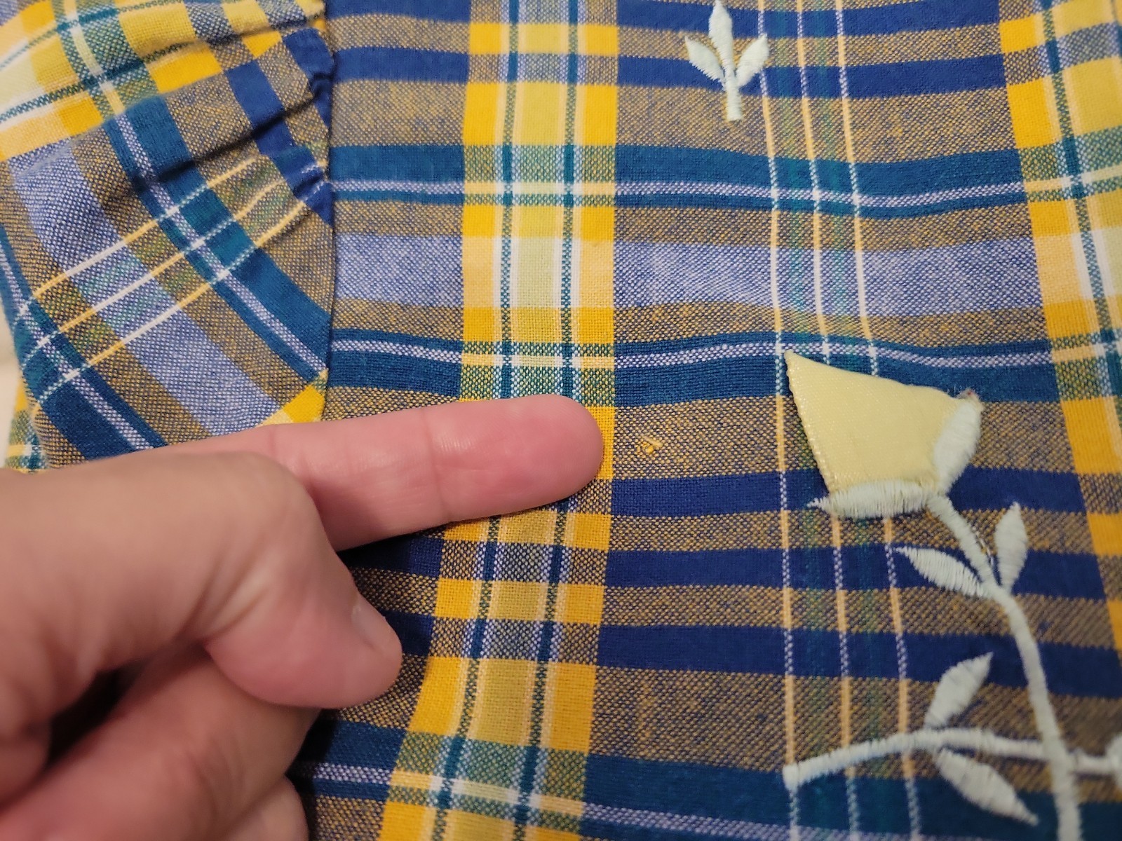 Vtg Coffee Coats By Saybury Women’s Blue Yellow Plaid Sz Med Embroidered Floral