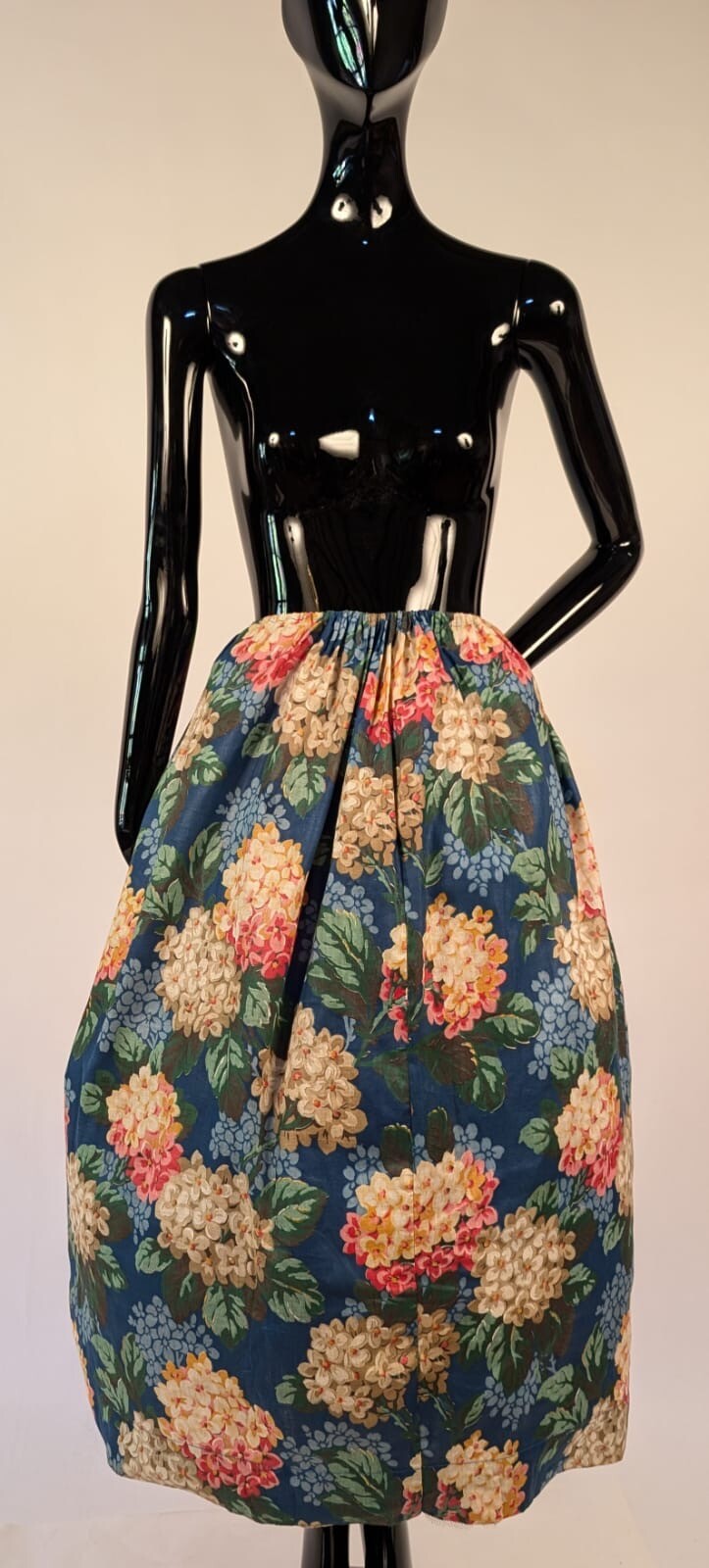 ROMANTIC VICTORIAN 1880’S HYDRANGEA FLORAL PRINT SKIRT 