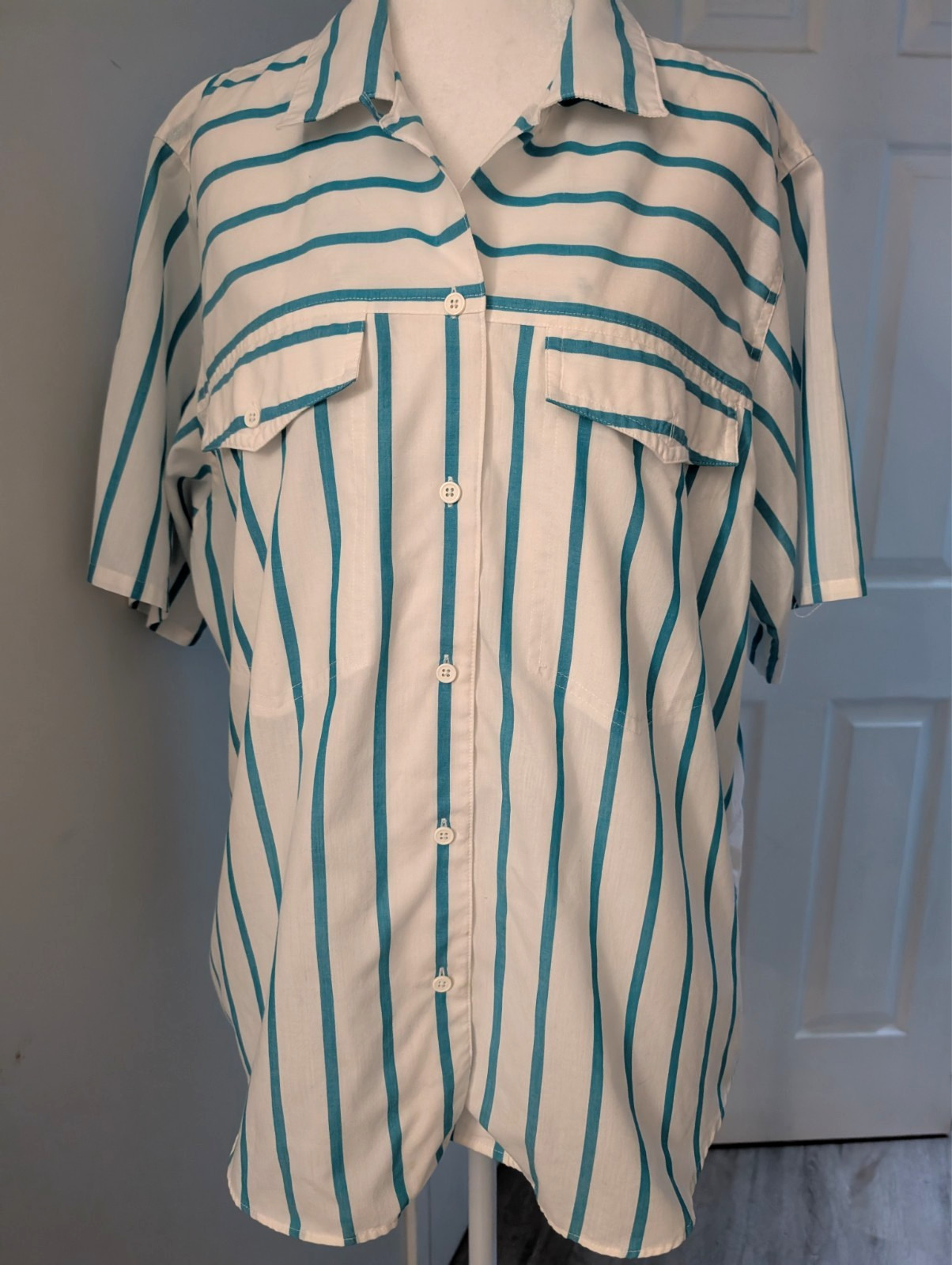 Vintage White & Teal Striped 80’s Summer Blouse Short Sleeve Button Down Large