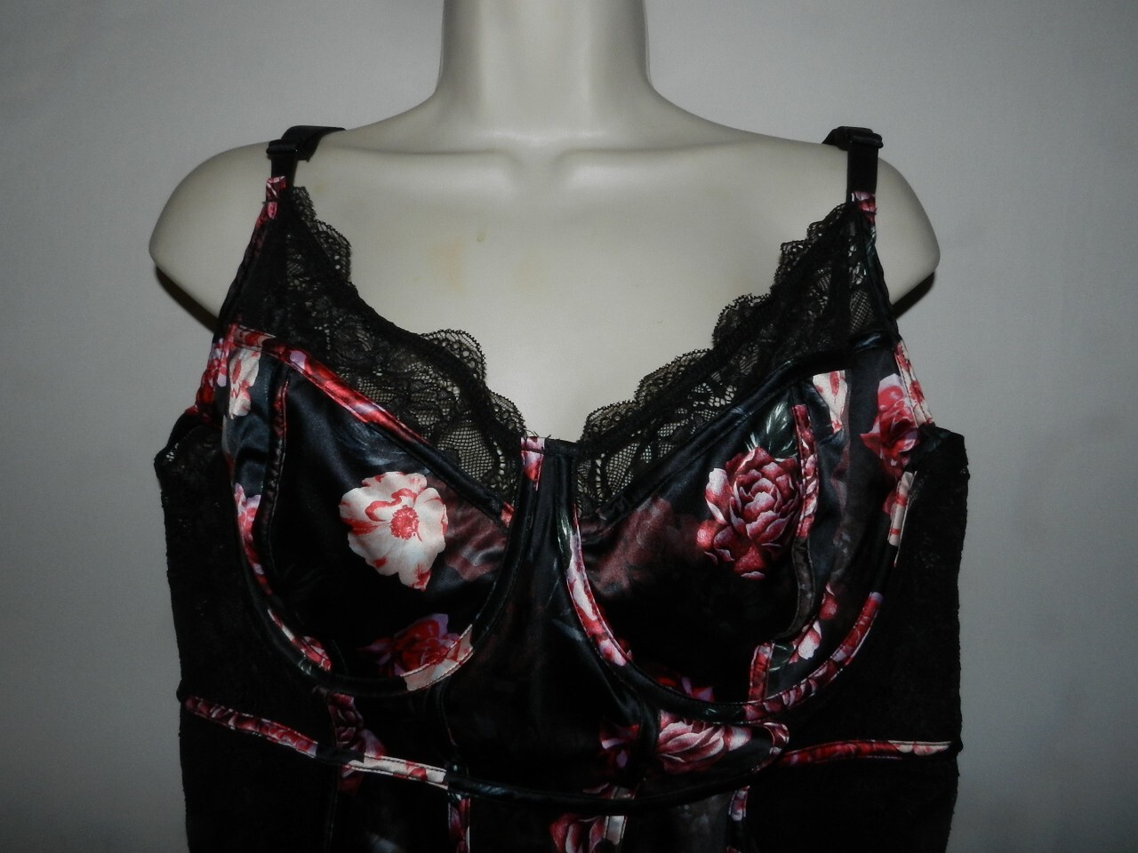 Torrid size 3 3X 22-24 Curve black rose teddy snap crotch adjustable straps