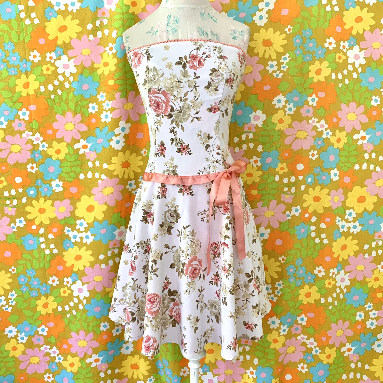 vintage 90s y2k white & pink floral strapless mini dress M/L