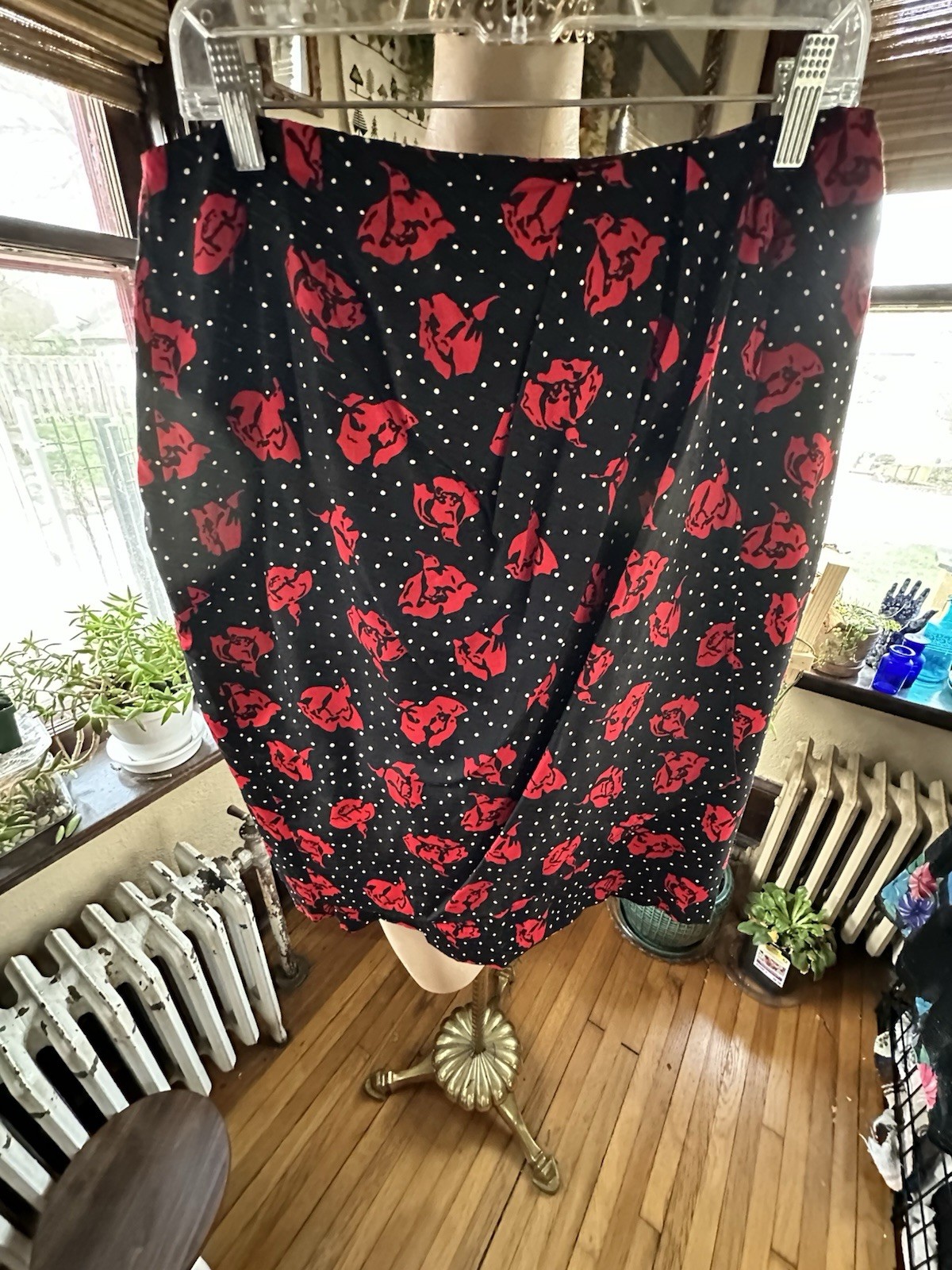 Vintage 90’s JH Collectibles Women’s Skirt Sz.16 Black/With Polka Dots/Roses USA