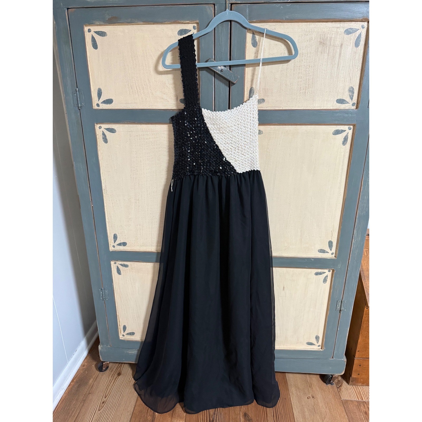 Vintage Themes One Shoulder Sequin Colorblock Maxi Gown Black White 6 Formal