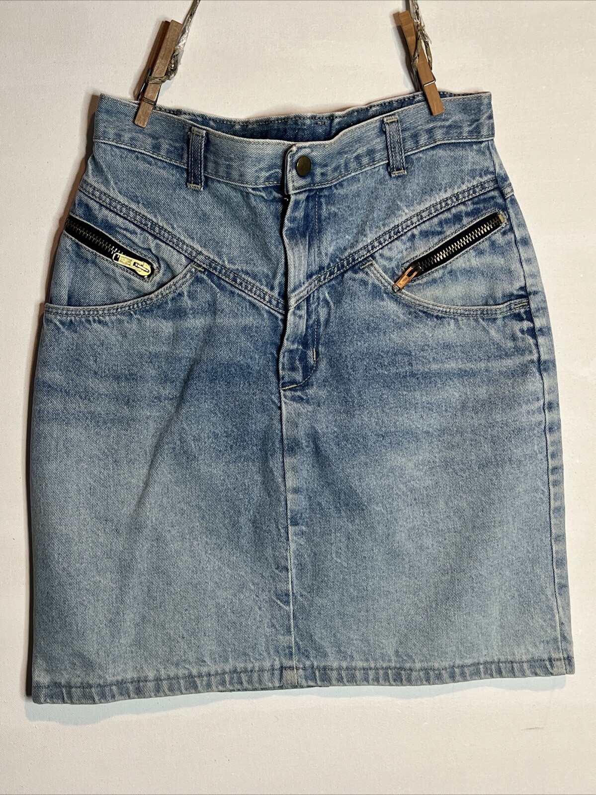 Vintage Candies Denim Blue Jean Mini Skirt Women’s 26 W Total Length 18 Inches