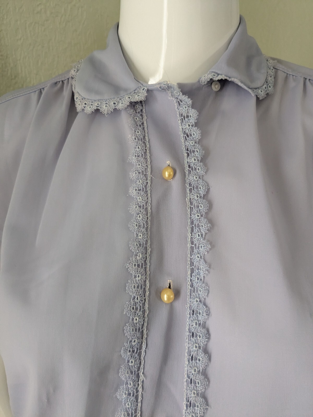 Vintage Glenwear Nylon Lavender Short Sleeve Top w Lace 1950s or 60s