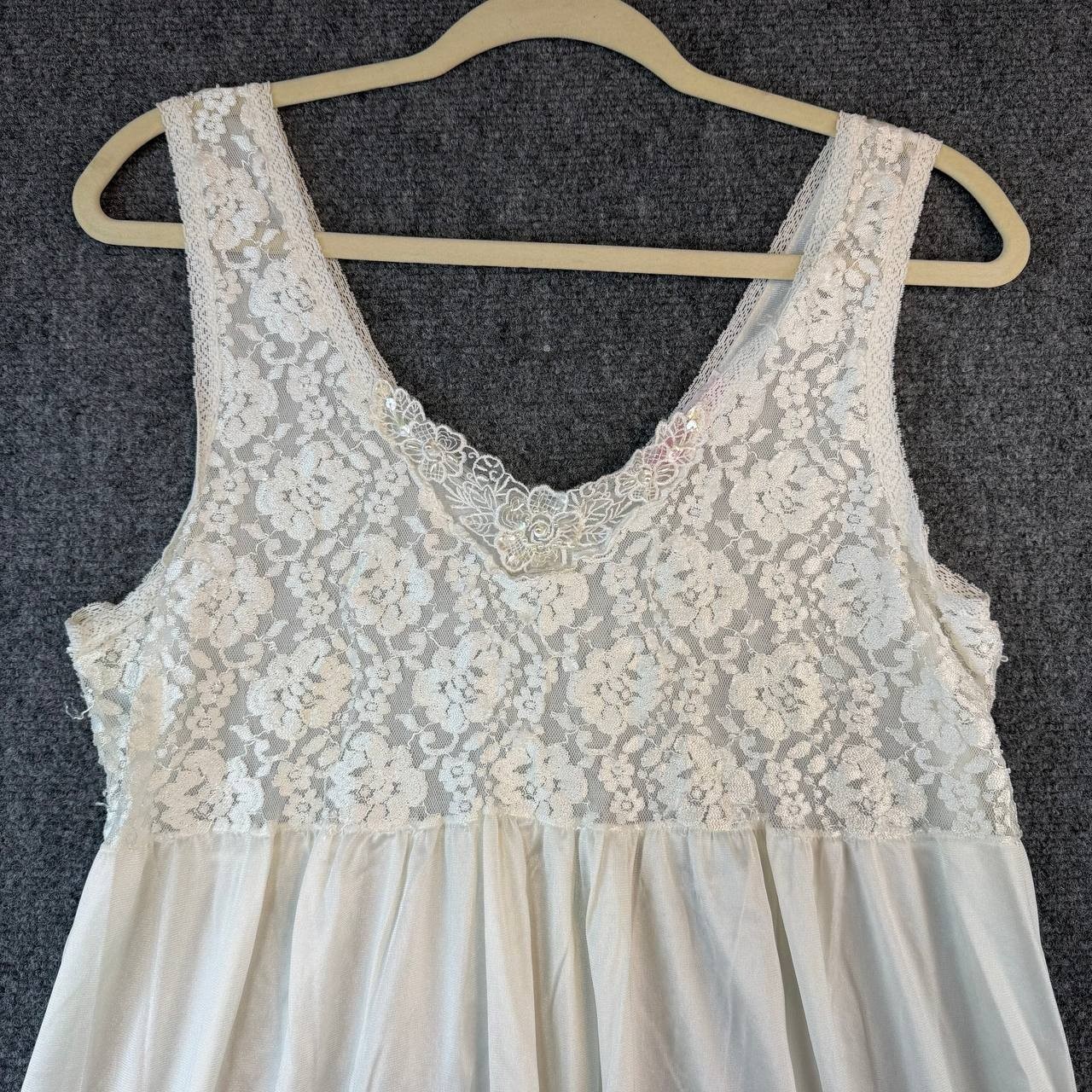 Vintage Unforgettable Lace Nightgown Ivory Nylon Sleeveless 45 Inch