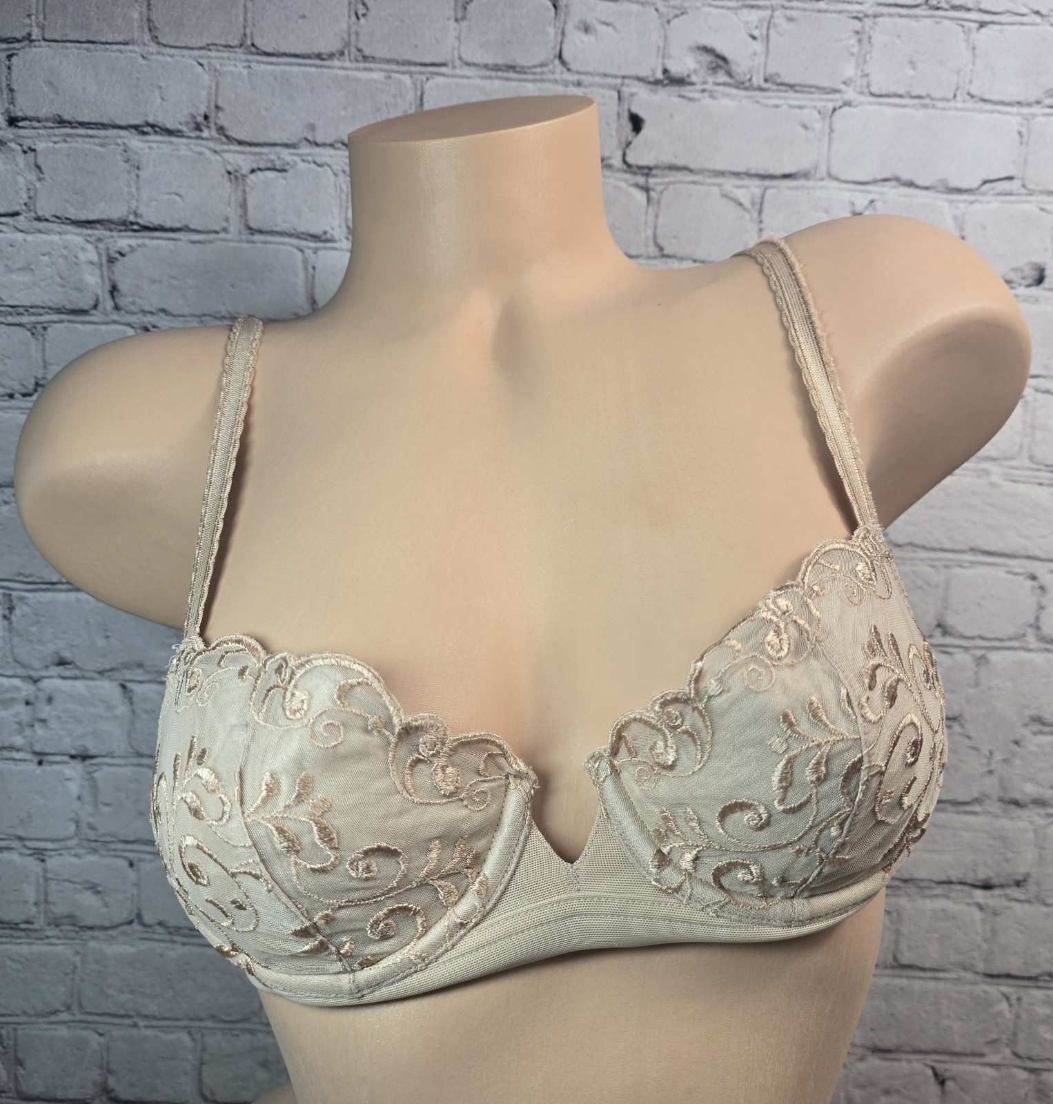 Vintage Y2K Victoria’s Secret 34A Brown Embroidered Bra Sexy Floral Sheer Lined