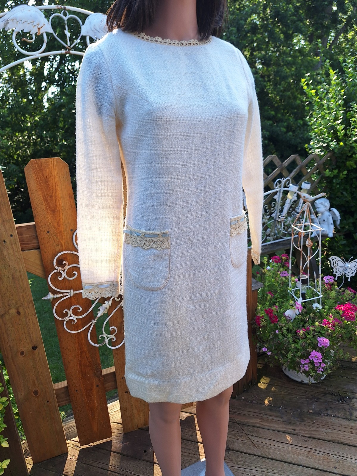 True VTG Mid-century 1960s Gay Gibson Ivory Mini Dress Crochet Pockets Small Mod