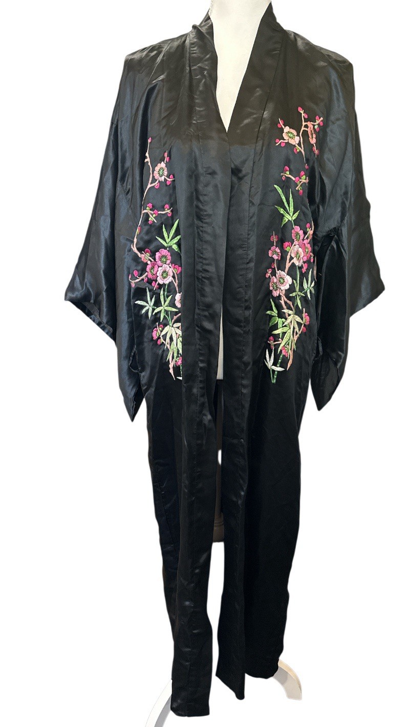 Golden Dragon Vintage Silk Embroidered Dragon Kimono Robe Black