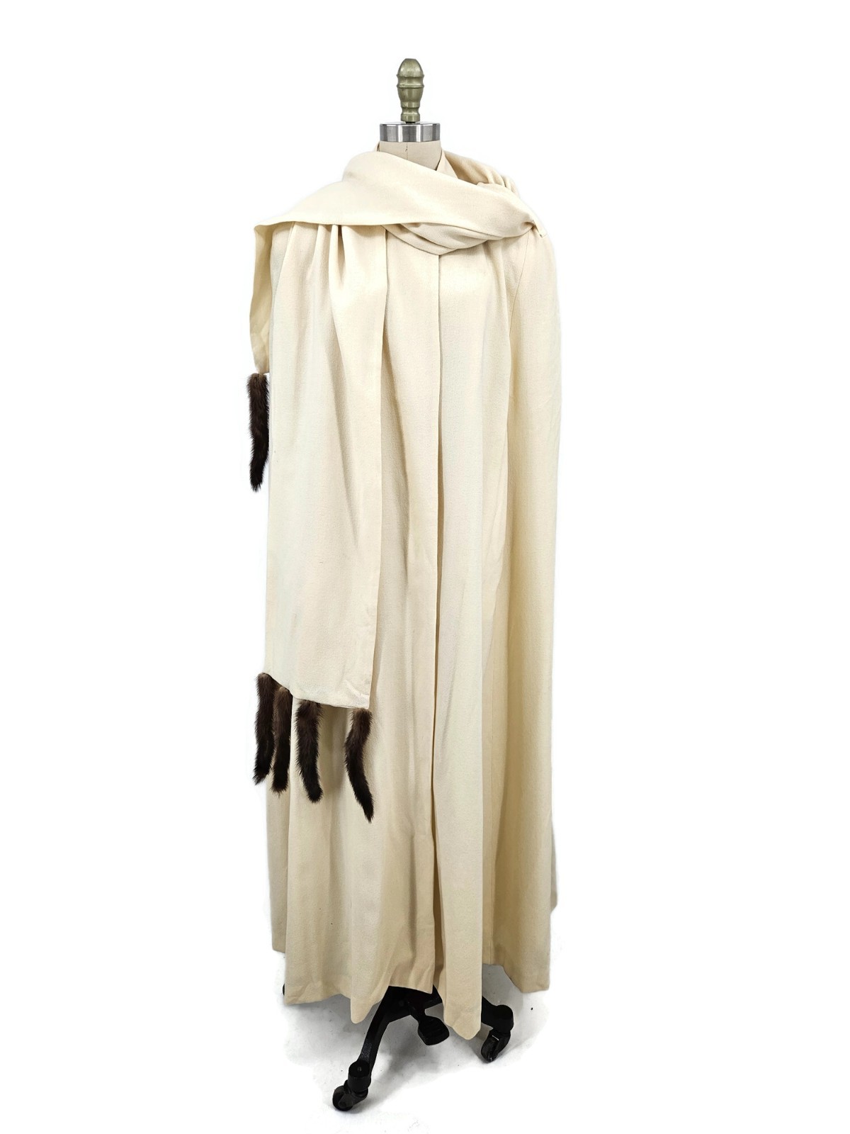 VTG C’est Simone Ivory Wool Cape Womens M Mink Scarf