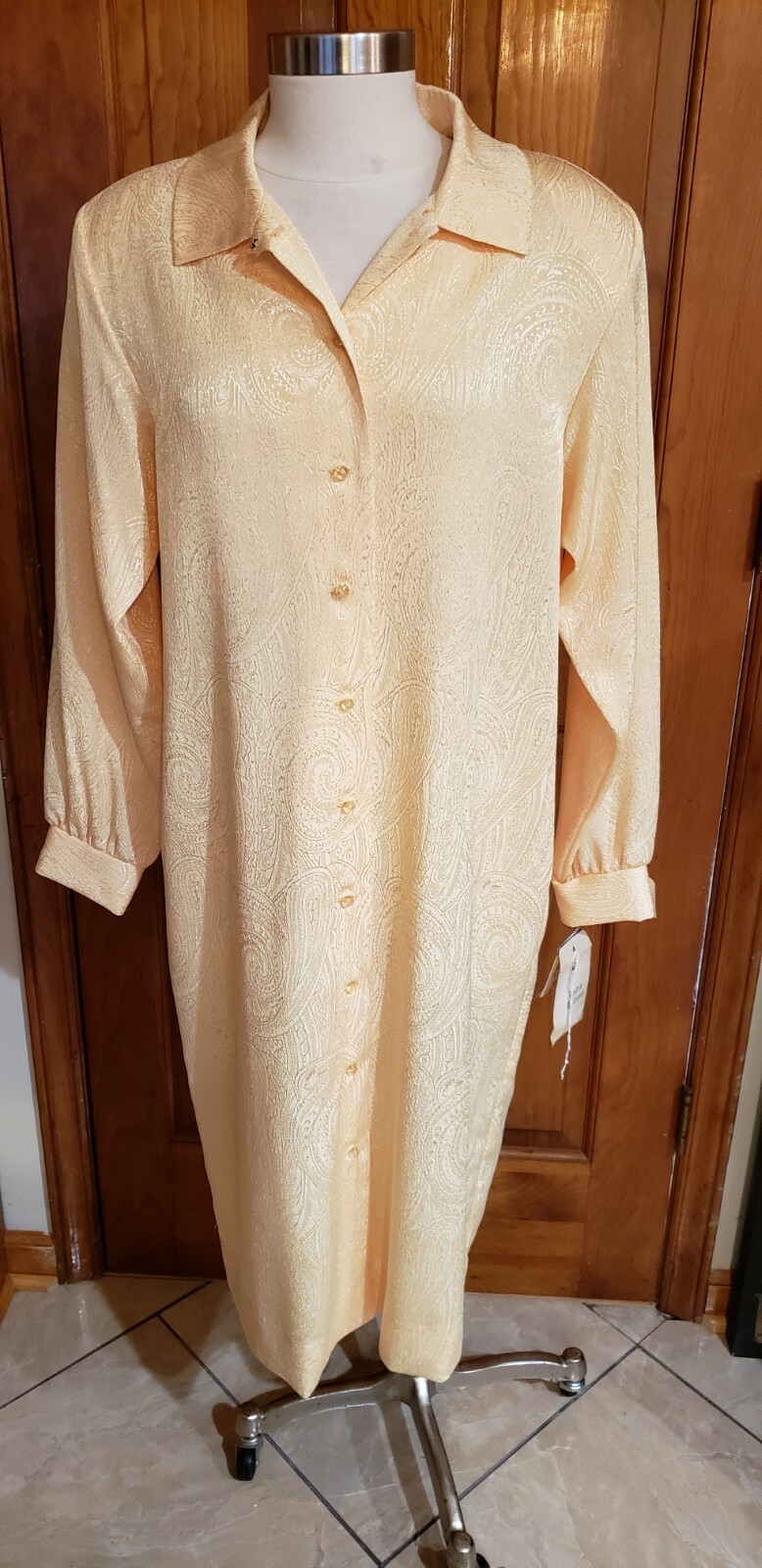 VTG CASTLEBERRY CANARY BUTTON FRONT LONG SLEEVE DRESS SIZE 16