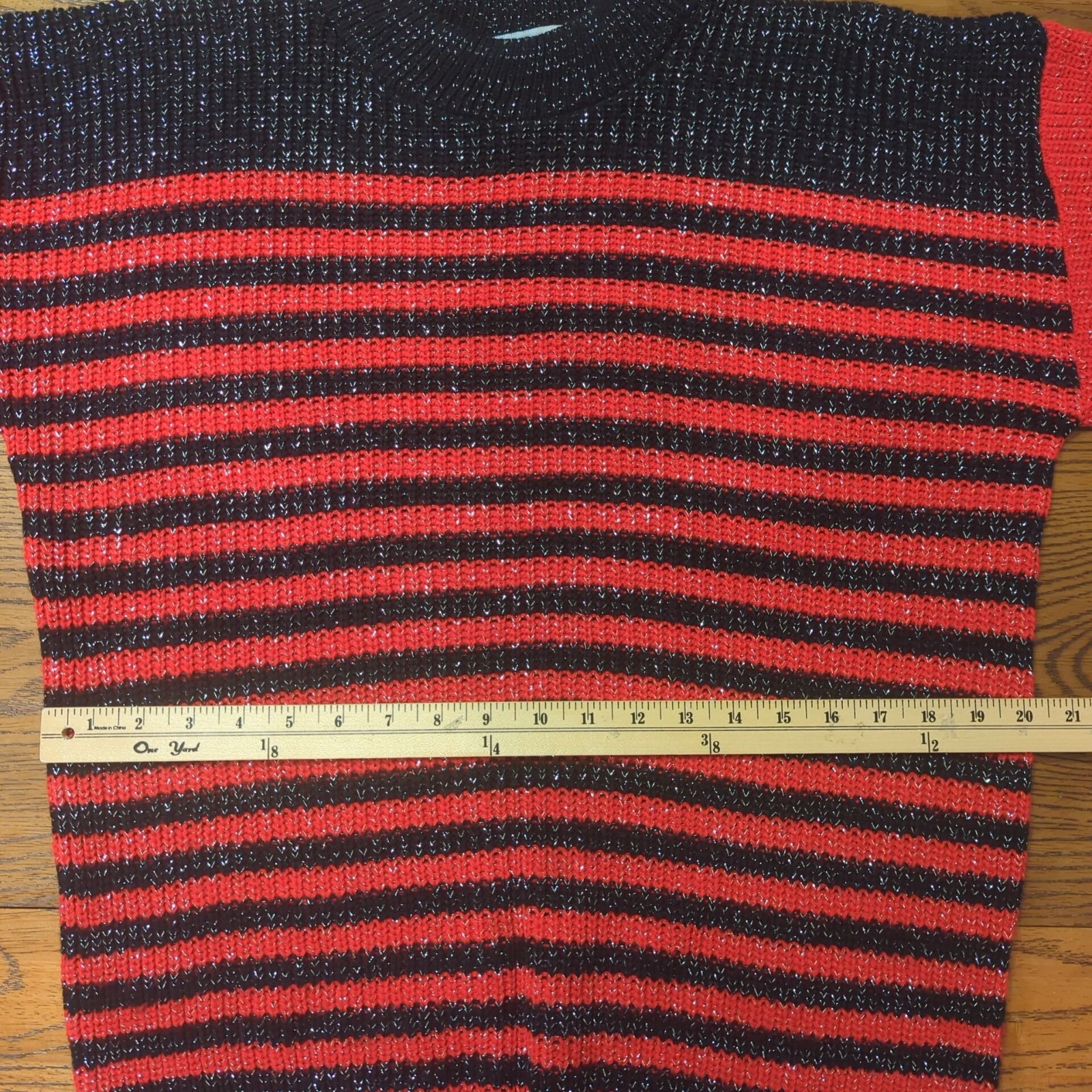 Vintage American Pride Sweater M Black Red Metallic Stripe Knit Pullover Retro