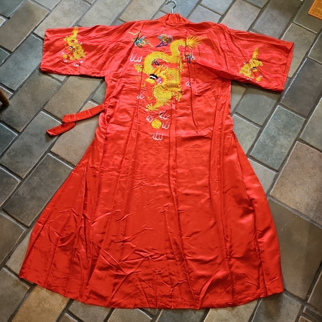 TRUE Vintage 60s Red Silk Embroidered Dragon Asian Kimono Robe MINT w TAG Sz L