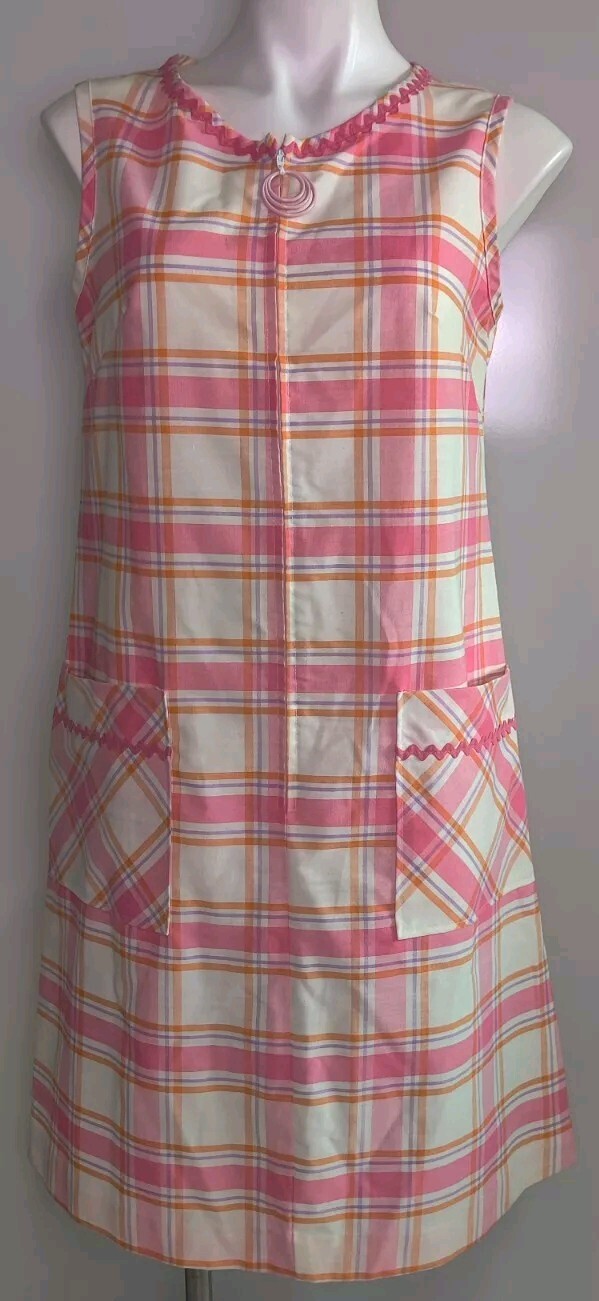Vintage Komar Women’s House Coat MuMu Small? Funky Bright Pink Plaid