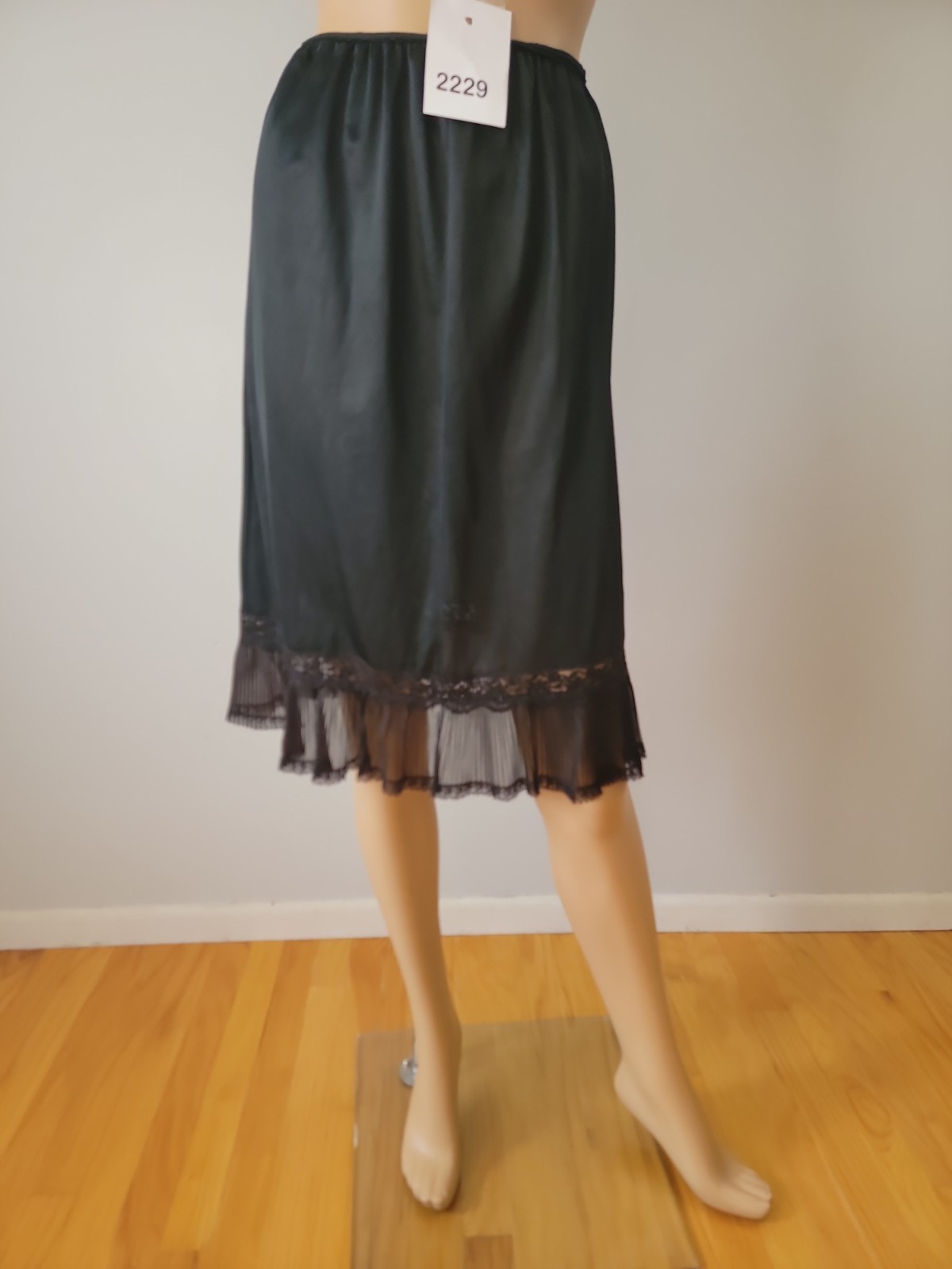Vintage Movie Star Tricot Nylon PTB Black Half Slip Pleat/Lace Detail Size Large