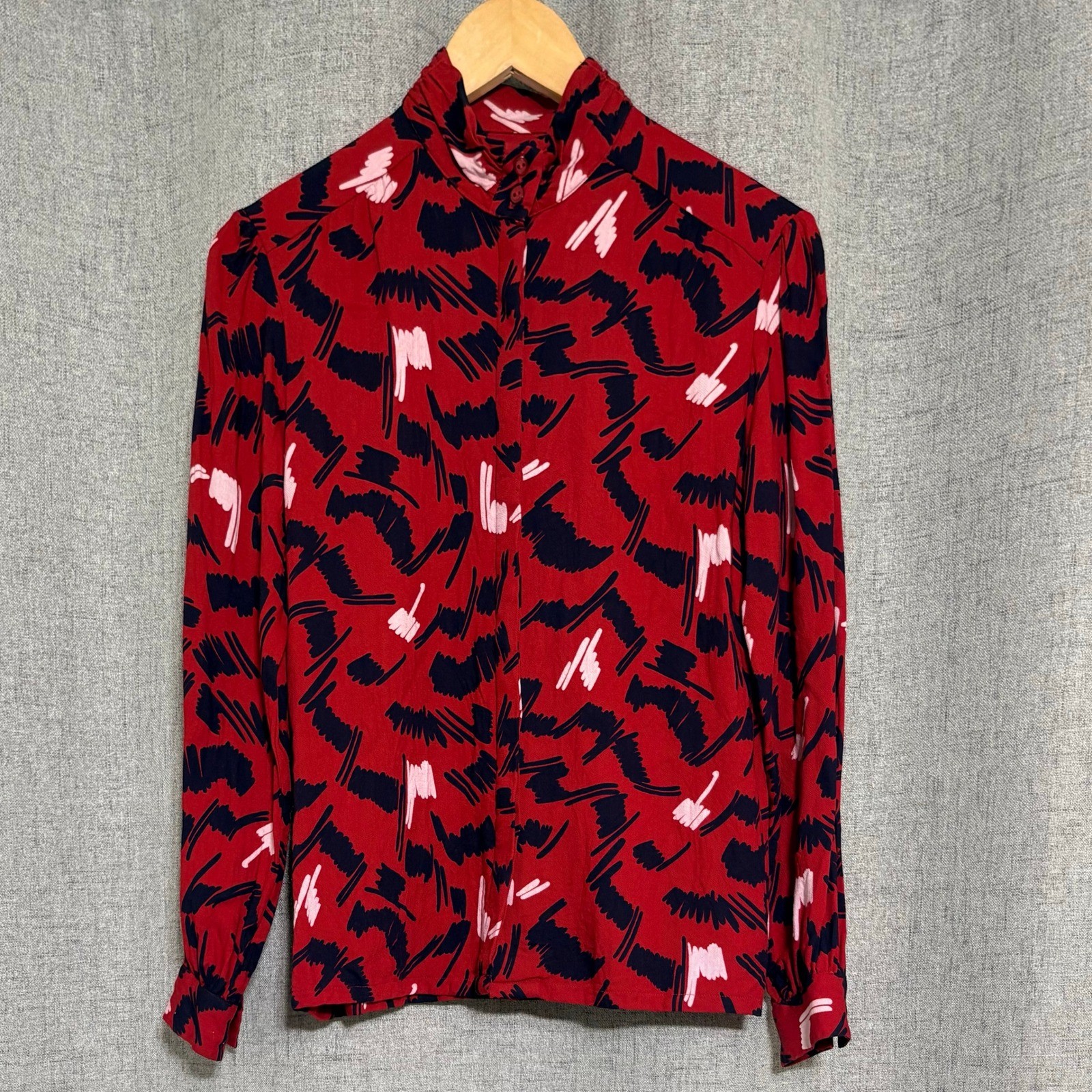 Vintage Pendleton Women ButtonUp Small Petite Country Sophisticates Red Abstract
