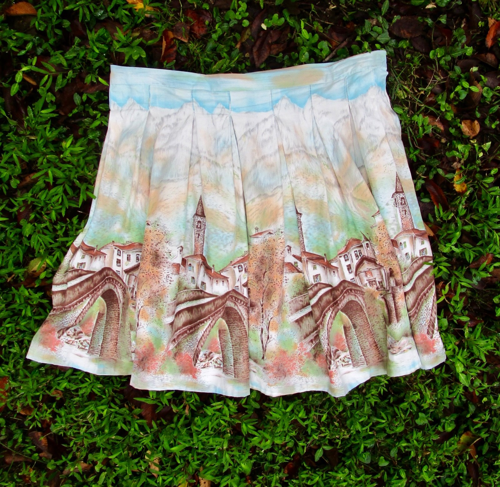 SALE vintage 1950s novelty scenic border print skirt volup, 44″ waist, Alpine