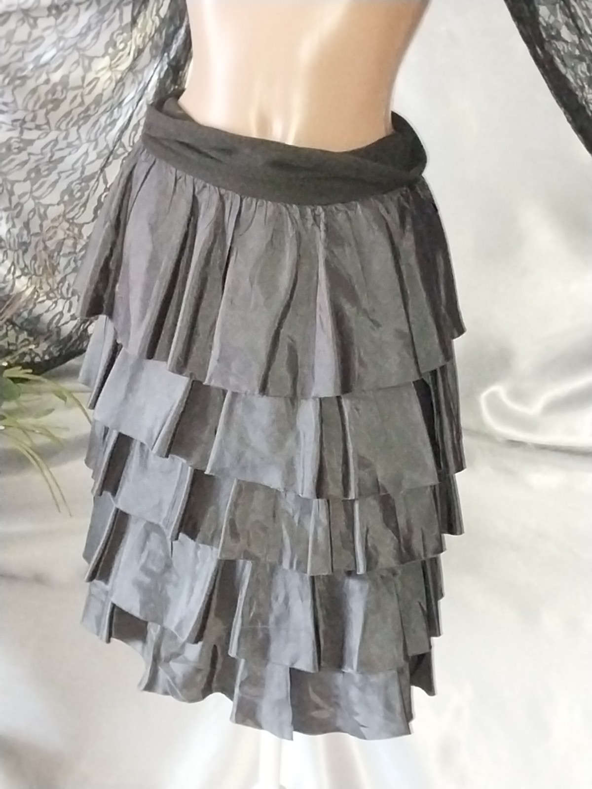 VTG SATIN NEESH D.A.R SATIN SHINY TENCEL ACETATE RUFFLES STACKS LAYERS SKIRT