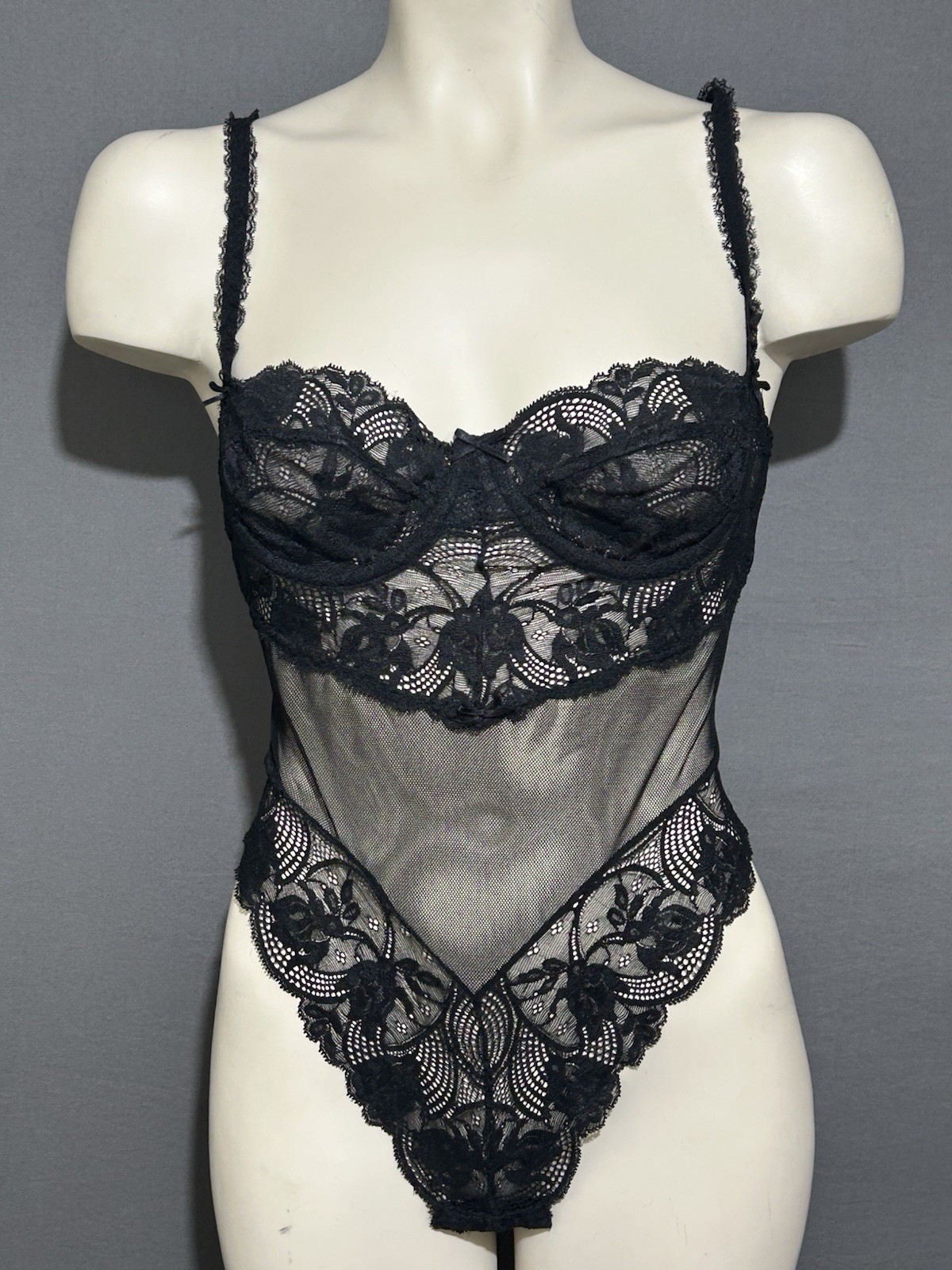 Victoria’s Secret Gold Label Lingerie Bodysuit Sz 34A Black Strech Lace/Mesh