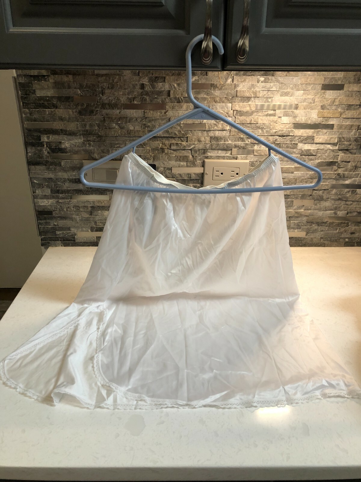 VINTAGE HALF SLIP SKIRT BY VANITY FAIR USA sz M STYLE 11-760 USA NWT VF360 24″