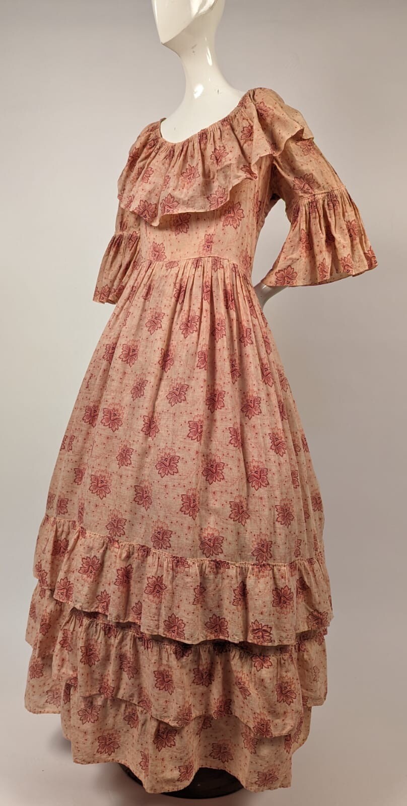 MOST ROMANTIC VICTORIAN FLORAL PRINT MUSLIN LONG DRESS W BELL SLEEVES + RUFFLES