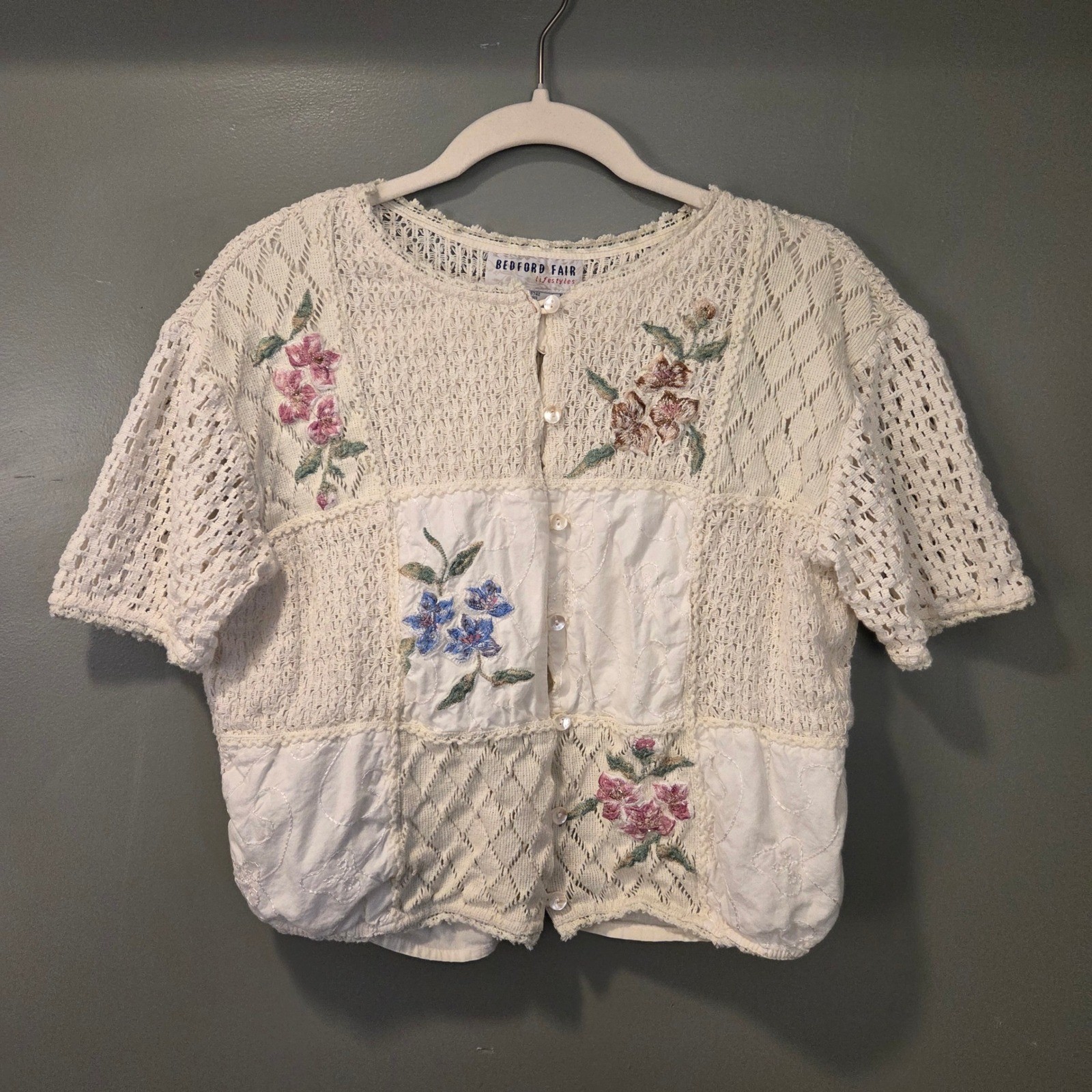 Vintage Bedford Fair Women’s Crochet Floral Embroidered Top Size M Cottage Boho