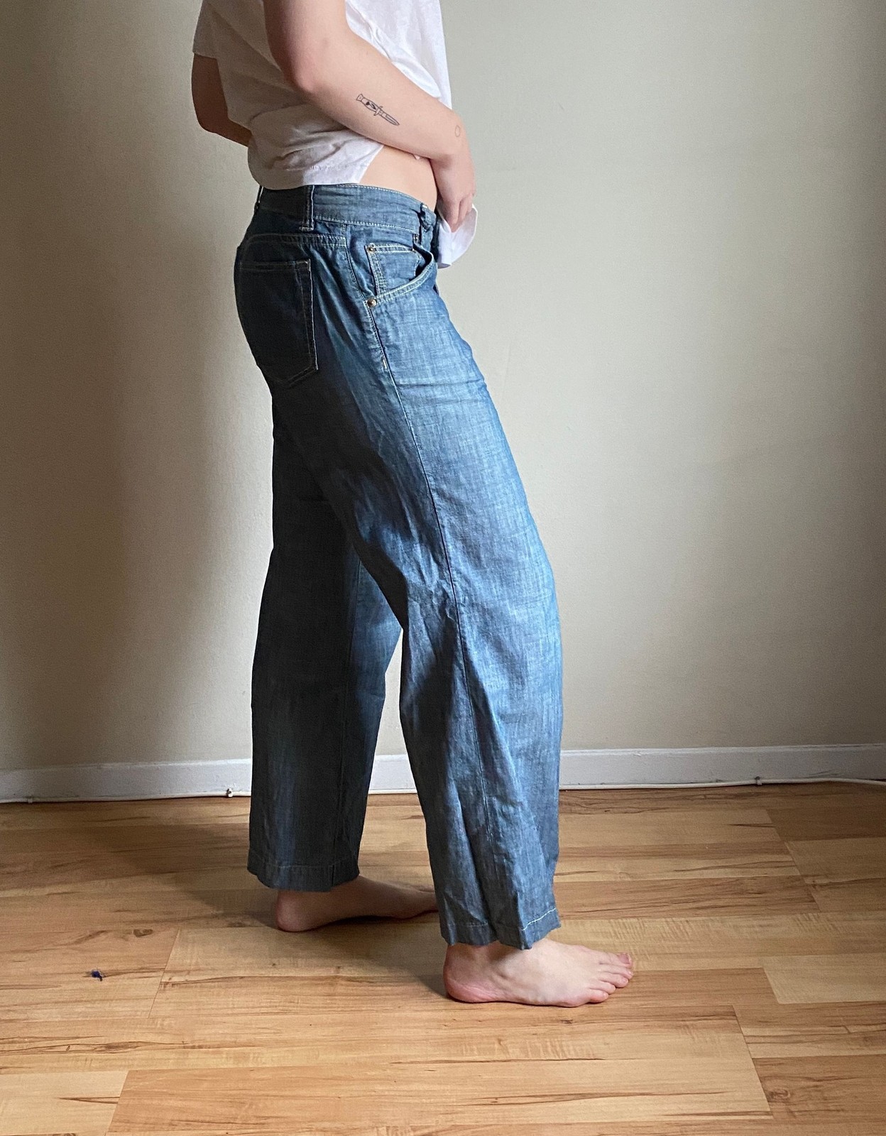 vintage y2k Banana Republic low rise wide leg flares / preppy chambray pants