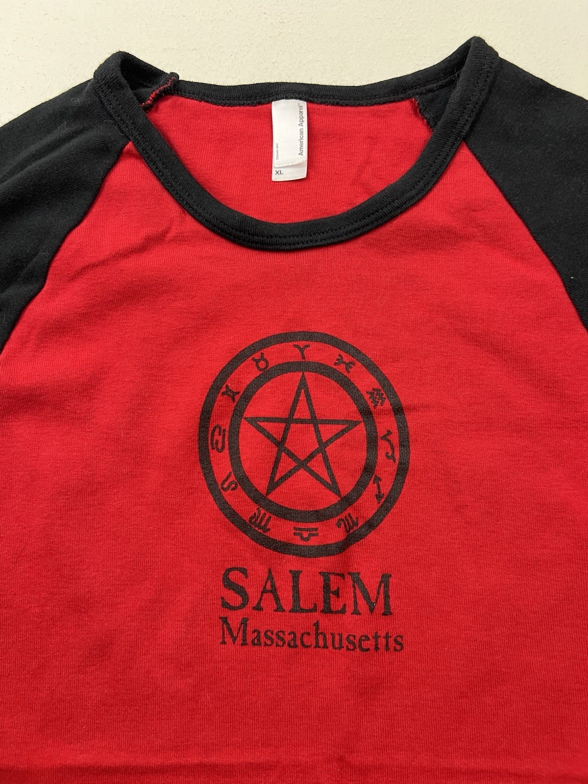 Vtg 90s Y2K Top Tee Sz XL Salem Massachusetts American Apparel Red/Black Cap Slv