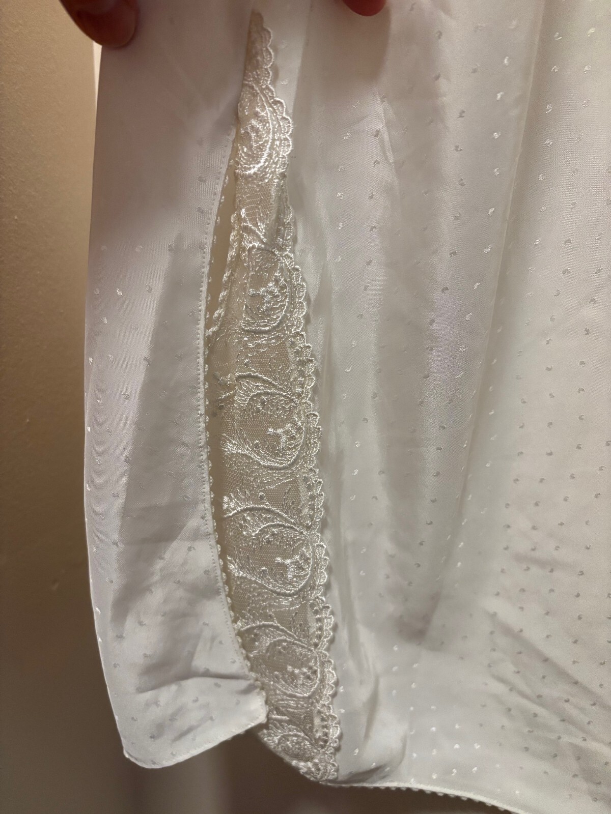 27″ Wacoal 82017 Cream Dots Lace Side Slits Polyester Half Slip USA M