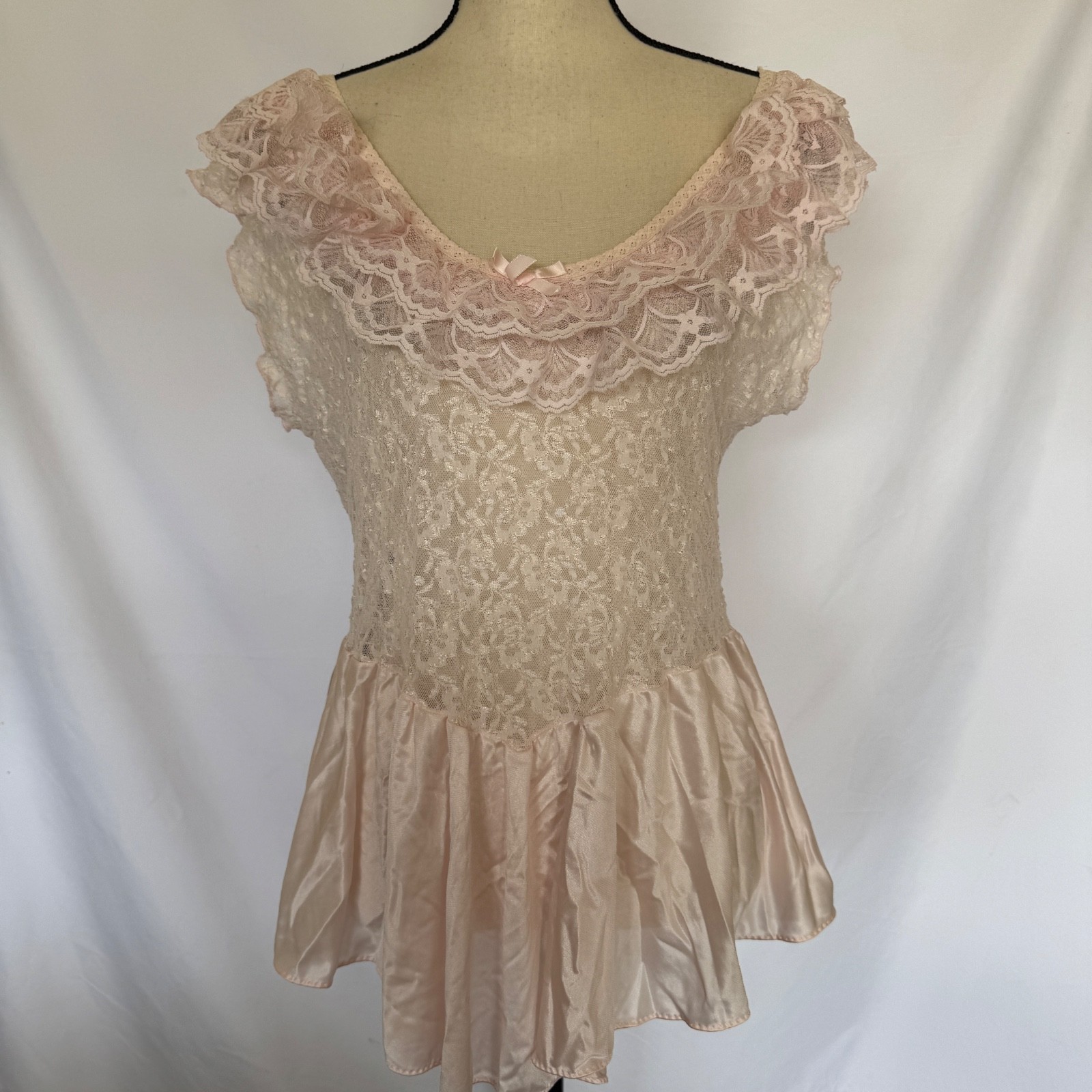 Vintage Women’s Cinema Etoile Pink Lace Satin Top Lingerie Size Large