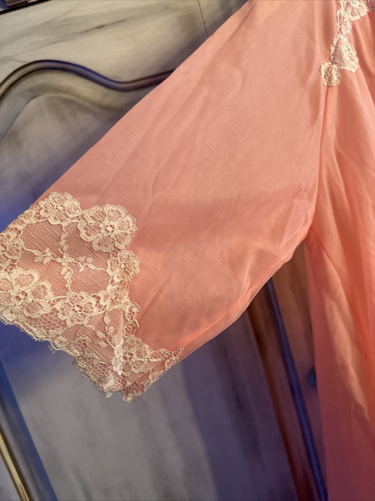 Van Raalte Robe Pretty Peach With Ivory Lace Double Lined Size Small Vintage