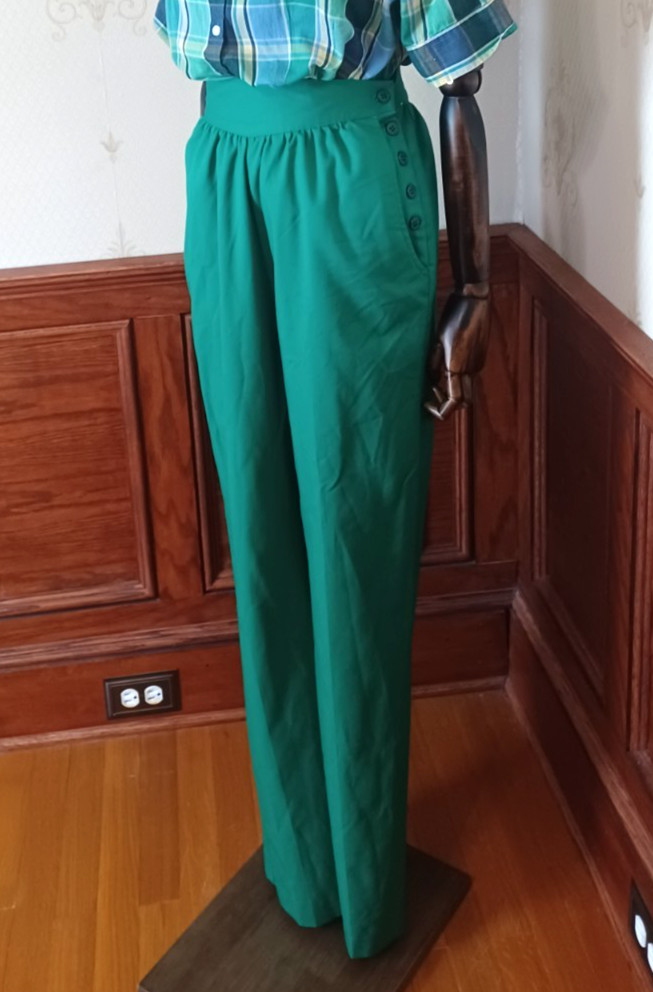 Vintage 1950s/60s Harvest Time Green High Waist Side Button Beatnik Academia…