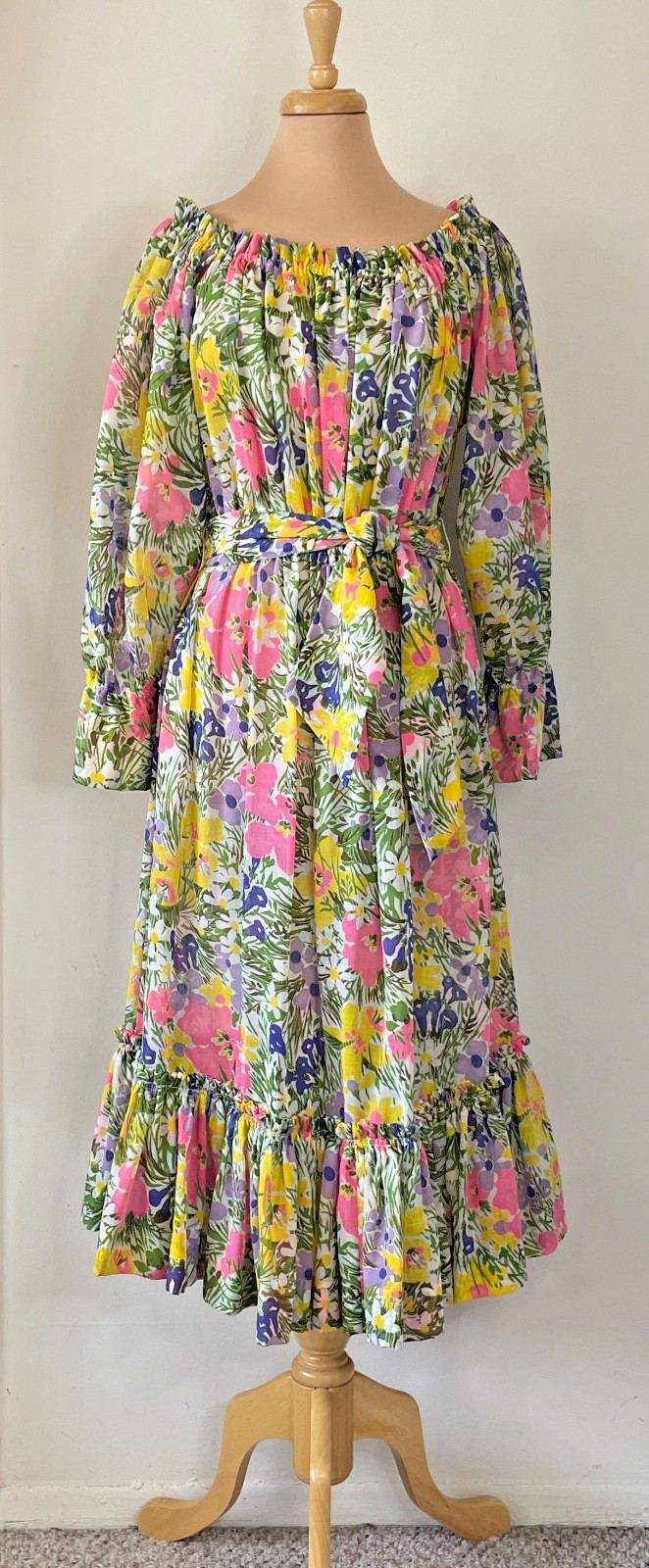 Serbin by Muriel Ryan Size 8 Cottagecore Floral Dress with Ruffled Hemline
