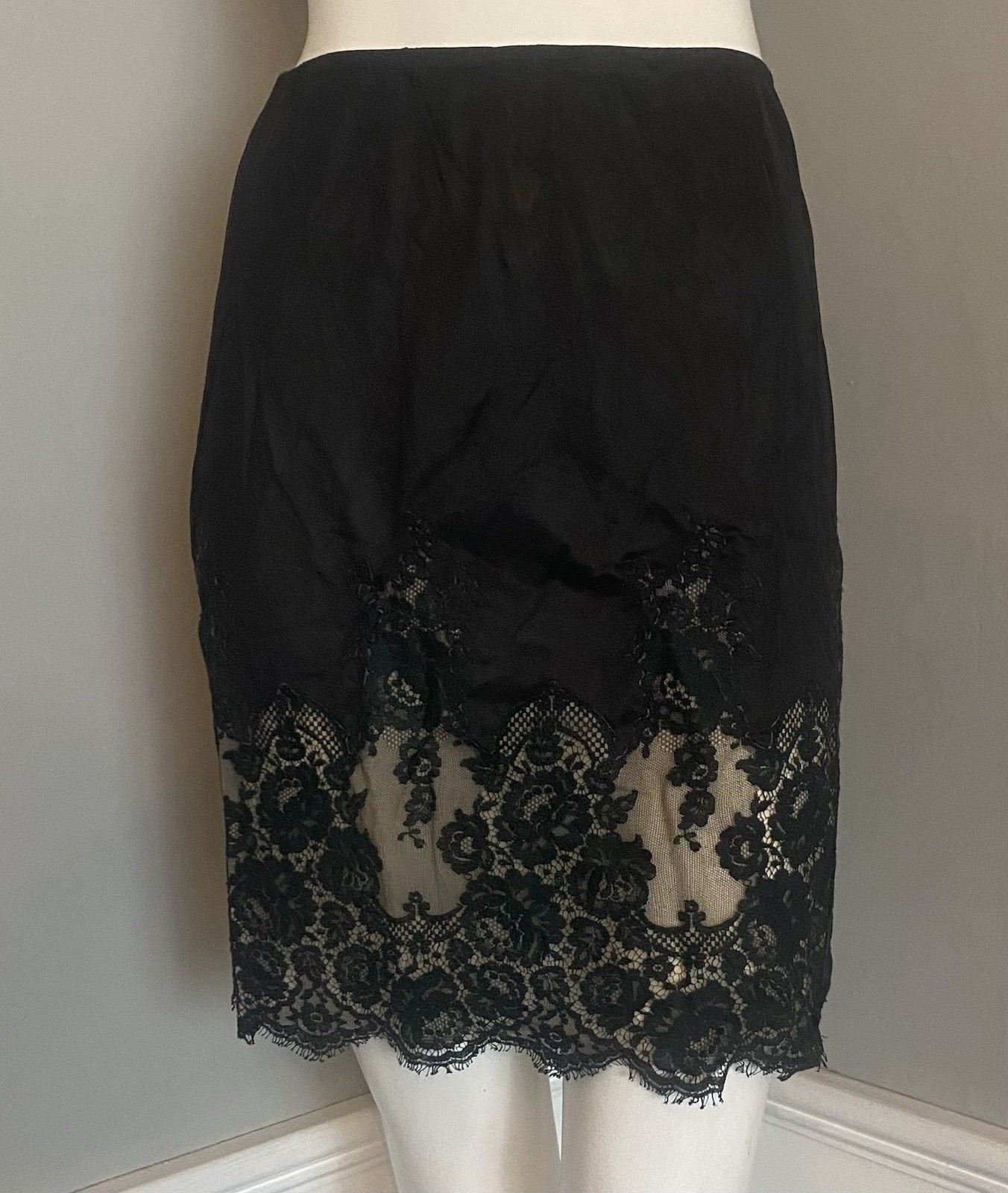 Vintage 50s ODETTE BARSA Embroidered Lace Black Nylon Half Slip Size M 19”L