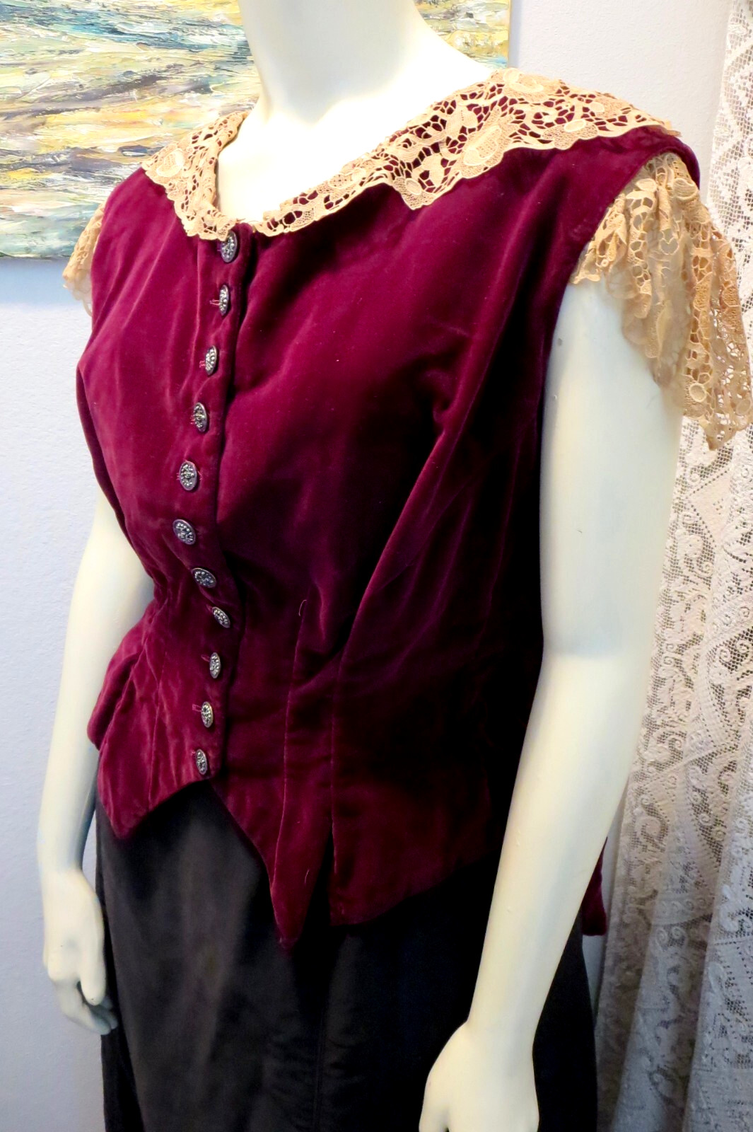 WOW Antique 1880s Burgundy Velvet Bodice Figural Metal Buttons Lace Trim Lg Sz