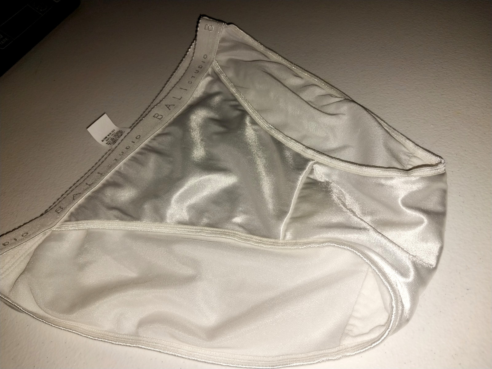 VTG satin skins string bikini BALI STUDIO PANTIES SHINY NEW S SNOW WHITE