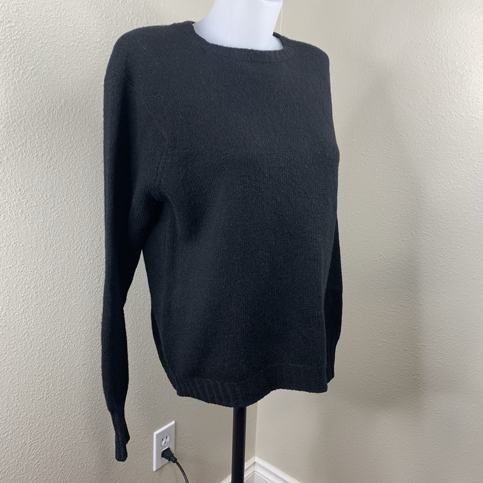 Lady Puritan Full Fashioned 100% Shetland Wool Vtg Black Sweater Sz L?
