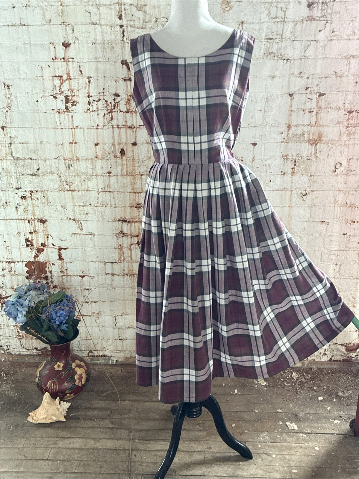 Vintage 1960’s Check Plaid Cotton Fit & Flare Sleeveless Dress M/34″ Bust