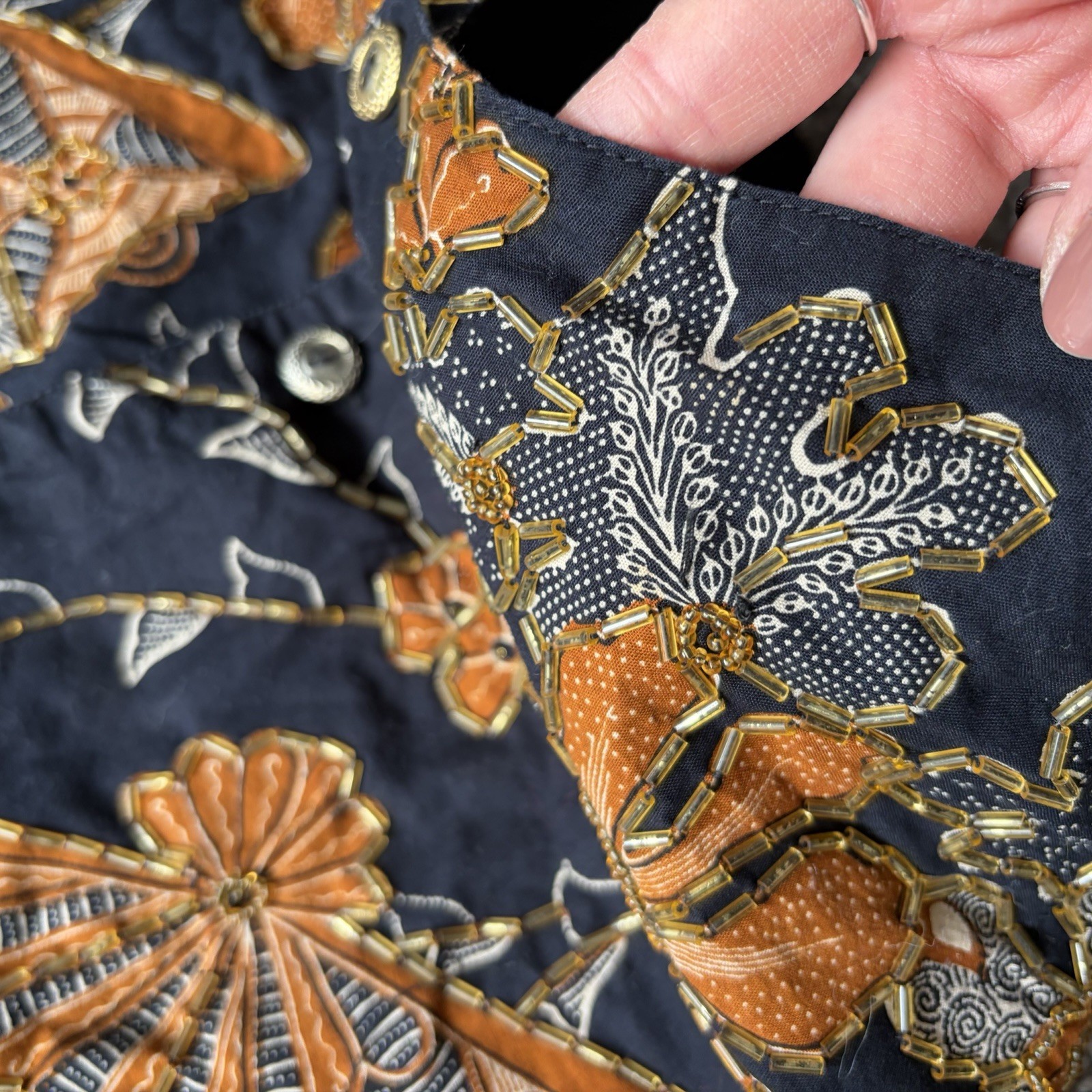 Effeci Vintage Floral Beaded Best Unique Vintage. Navy 100% Cotton Size medium