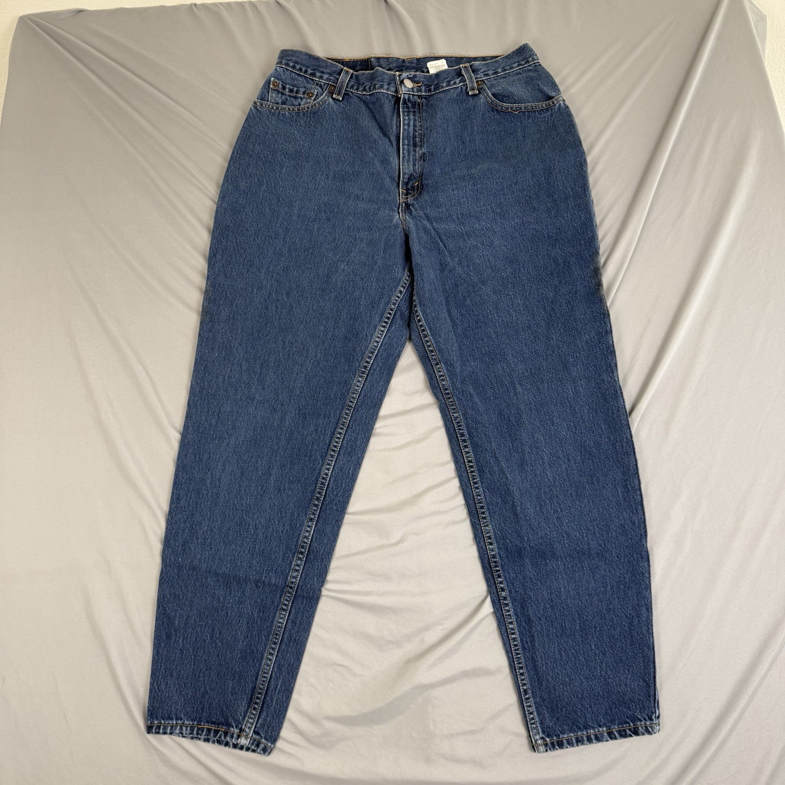 VTG Levi’s 550 Jeans Mens 32×30 Blue Made In USA Relaxed Fit Tapered Leg Denim