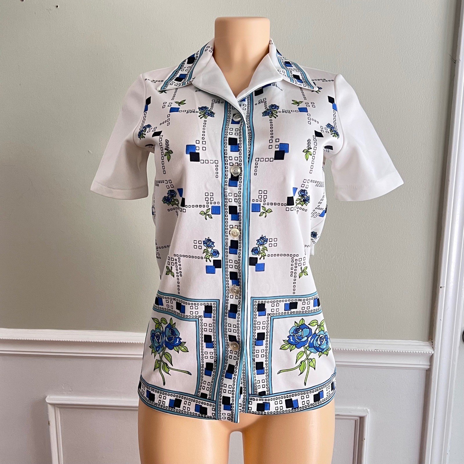 Smartique Button Up Blouse Sz S M Vintage 70s Floral Geometric White Blue Retro