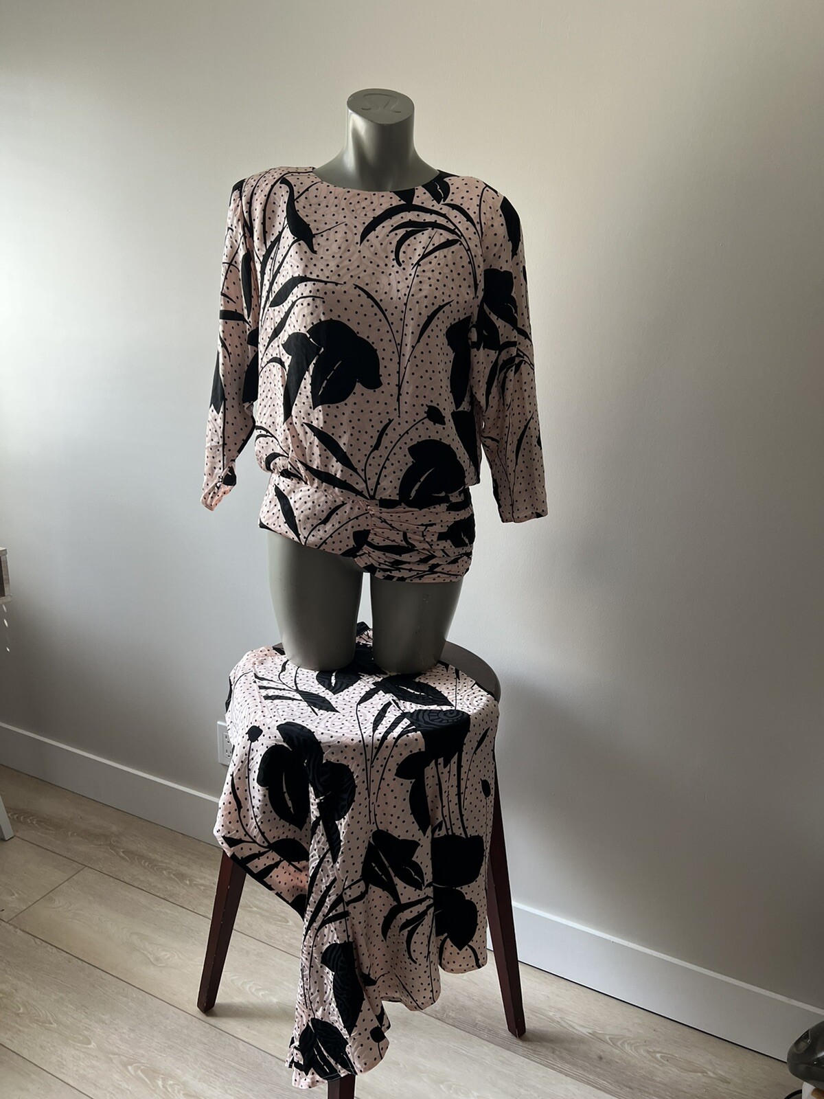 S.I.L.K.S By St. Gillian Vintage Two Piece Skirt Set. Pink/ Black Floral Dot. 12
