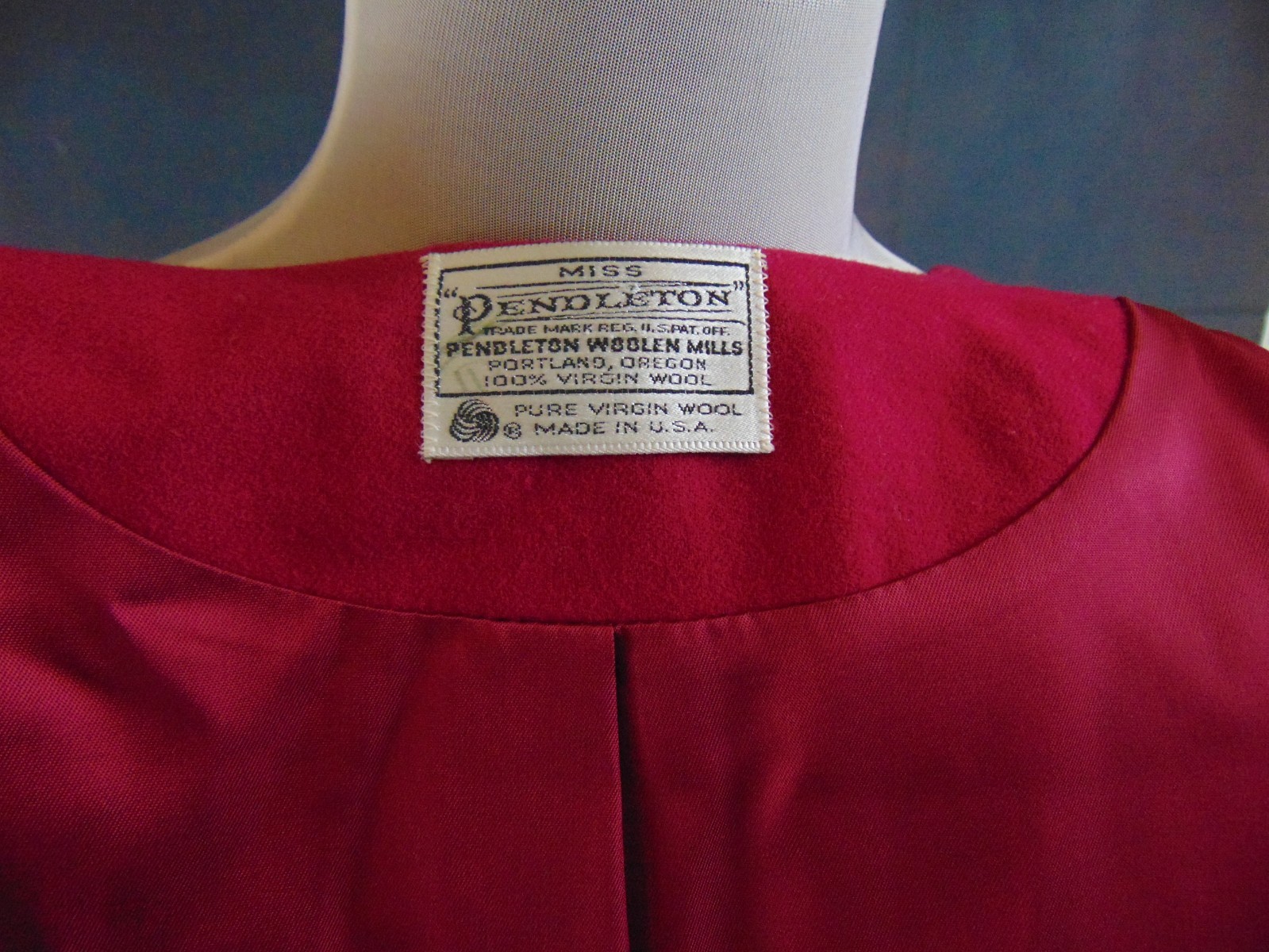 Pendleton Women’s Vintage Raspberry Collarless Wool 2-Button Lined Blazer Sz 10