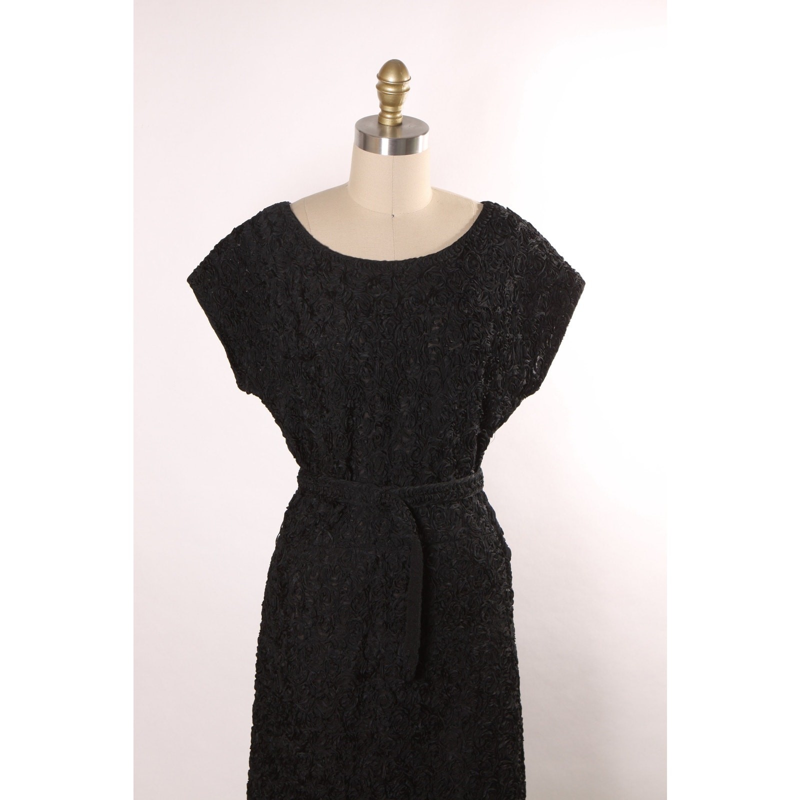 1960s Black Soutache Ribbon Floral Style Trim Short Sleeve Formal Dress -L