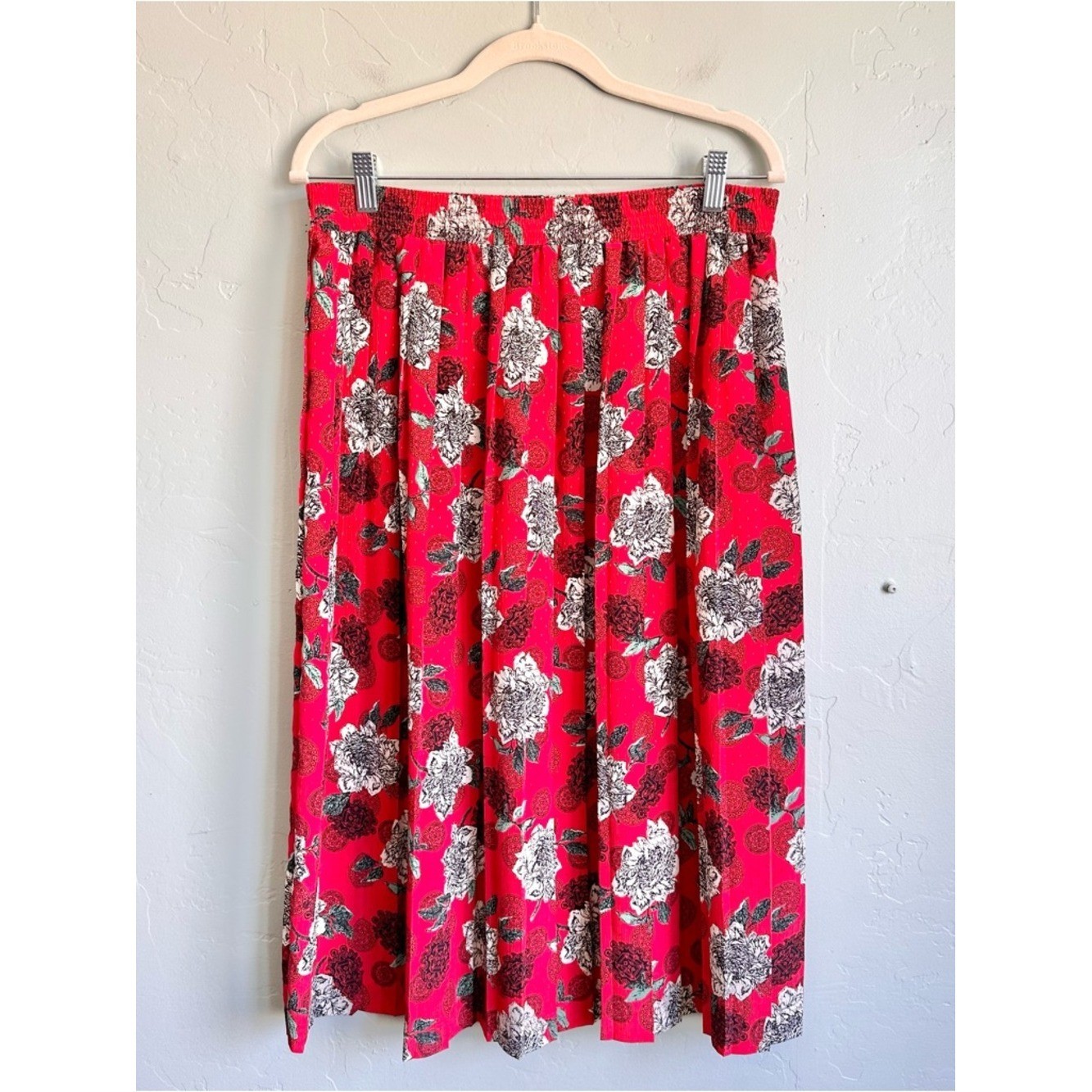 Vintage 80’s Pykettes Red Floral Pleated Satin Midi Skirt Size 8 EUC Cottagecore