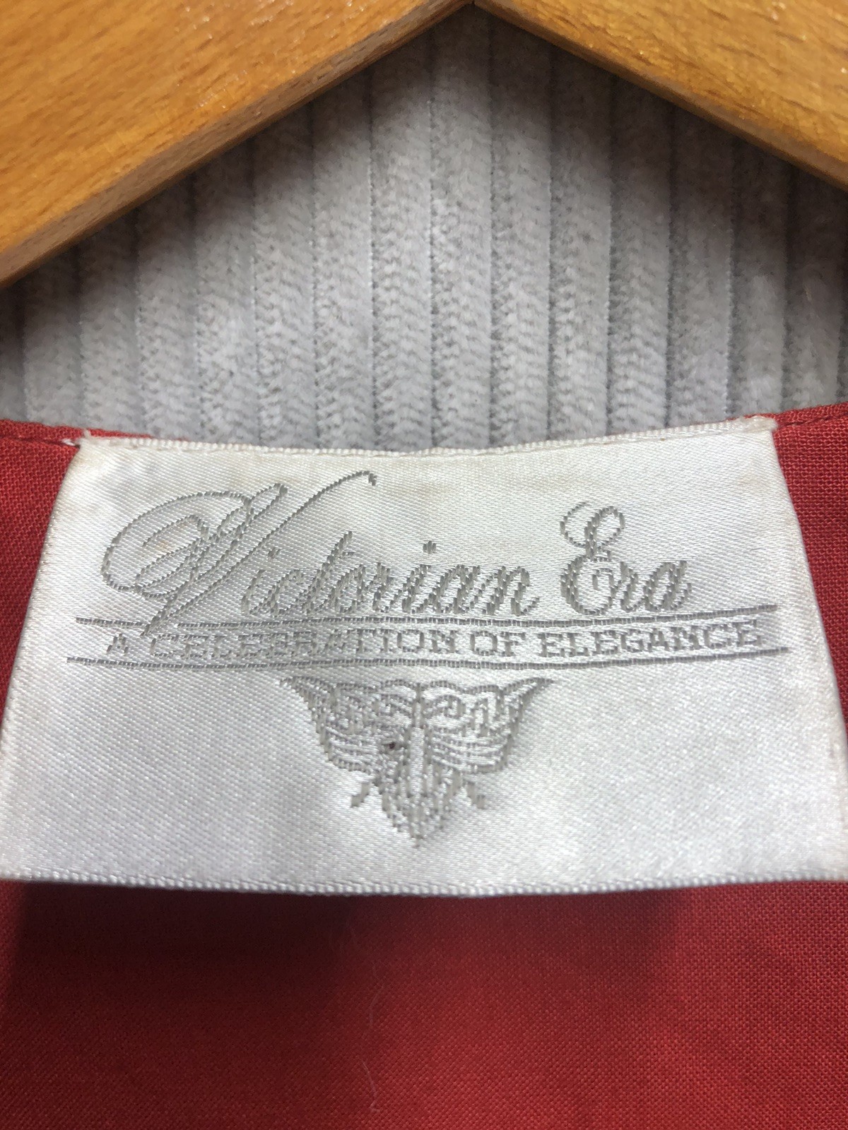 Victorian Era A Celebration Of Elegance Womens Duster Size Unknown